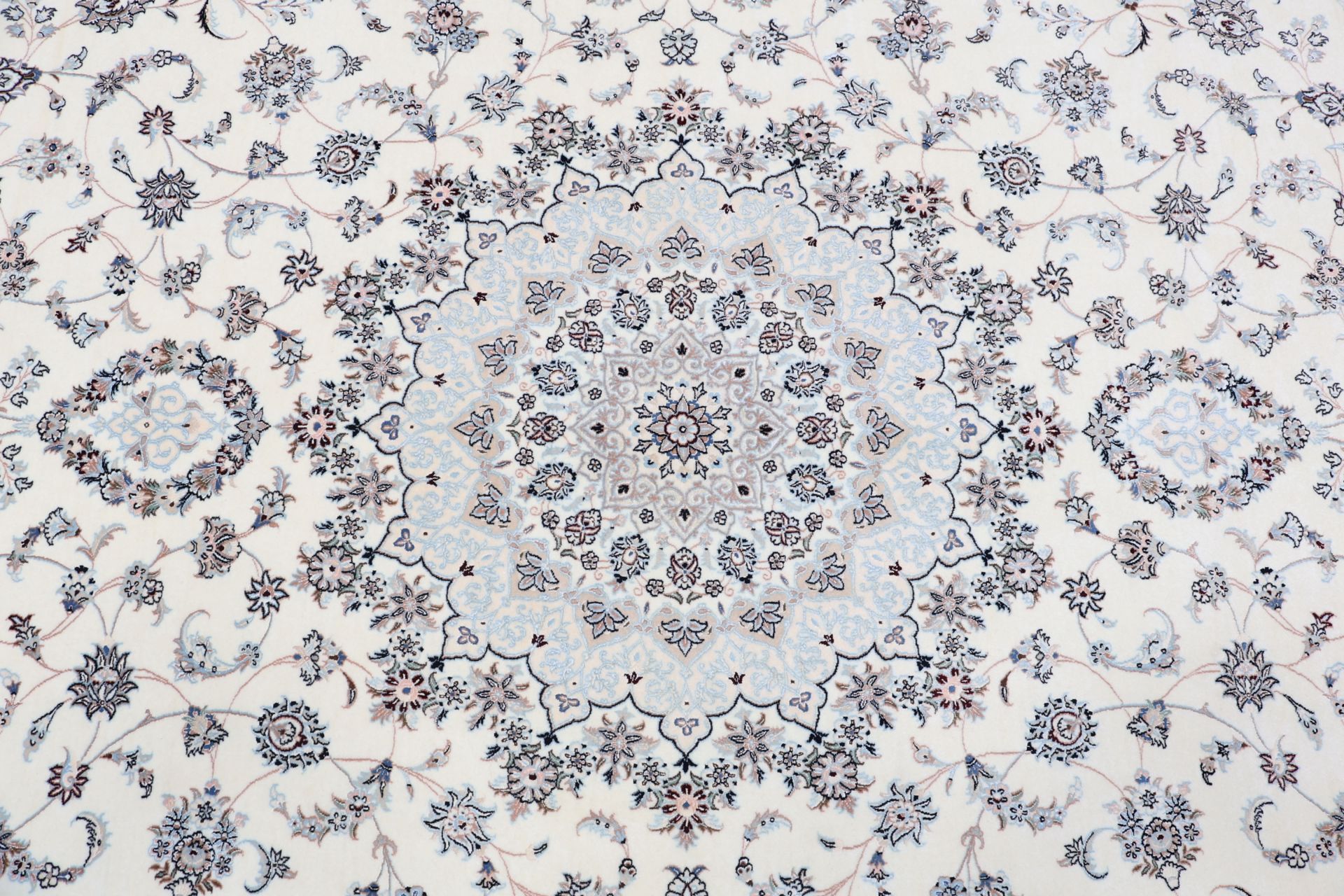 perserteppich-nain-300-x-410-cm-schurwolle-seide-handgeknupft-7 Handgeknüpfter Nain Perserteppich 300 × 410 cm
