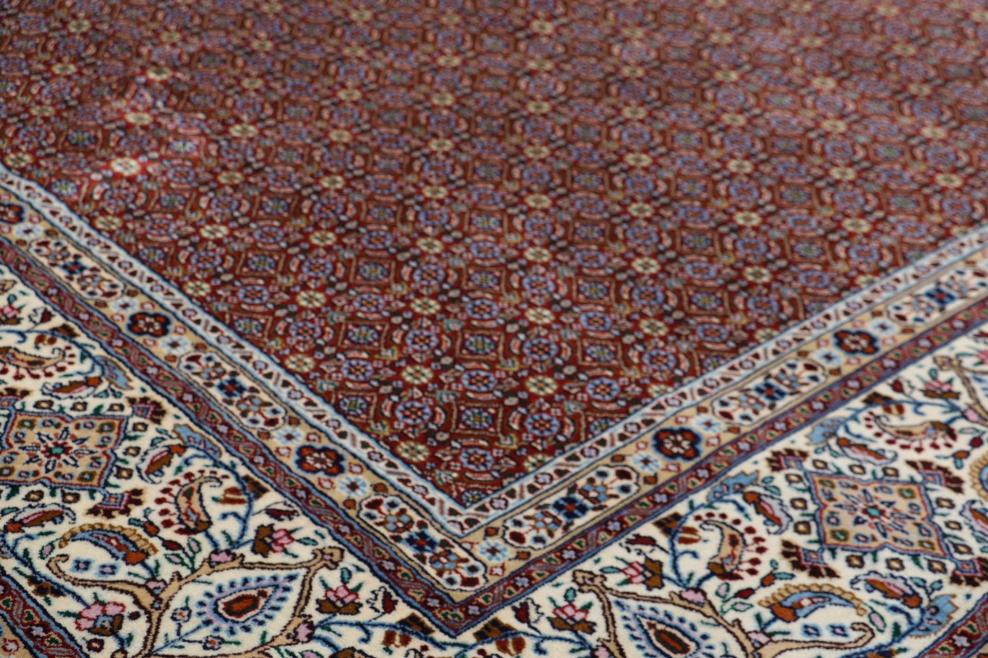 Moud Perserteppich 293 × 390 cm aus Wolle & Seide, handgeknüpft