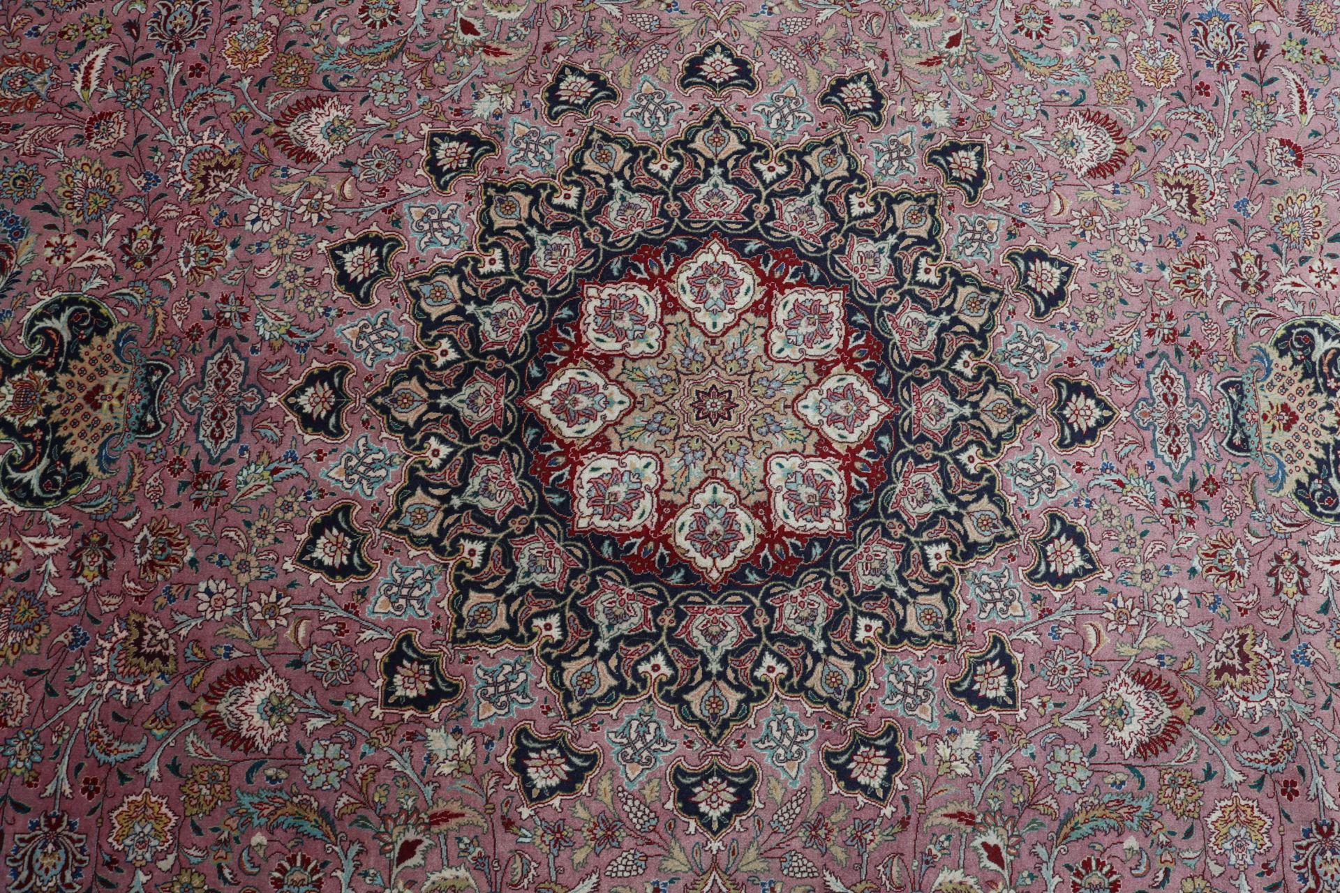 Täbriz Perserteppich 295 × 390 cm aus Wolle & Seide, handgeknüpft