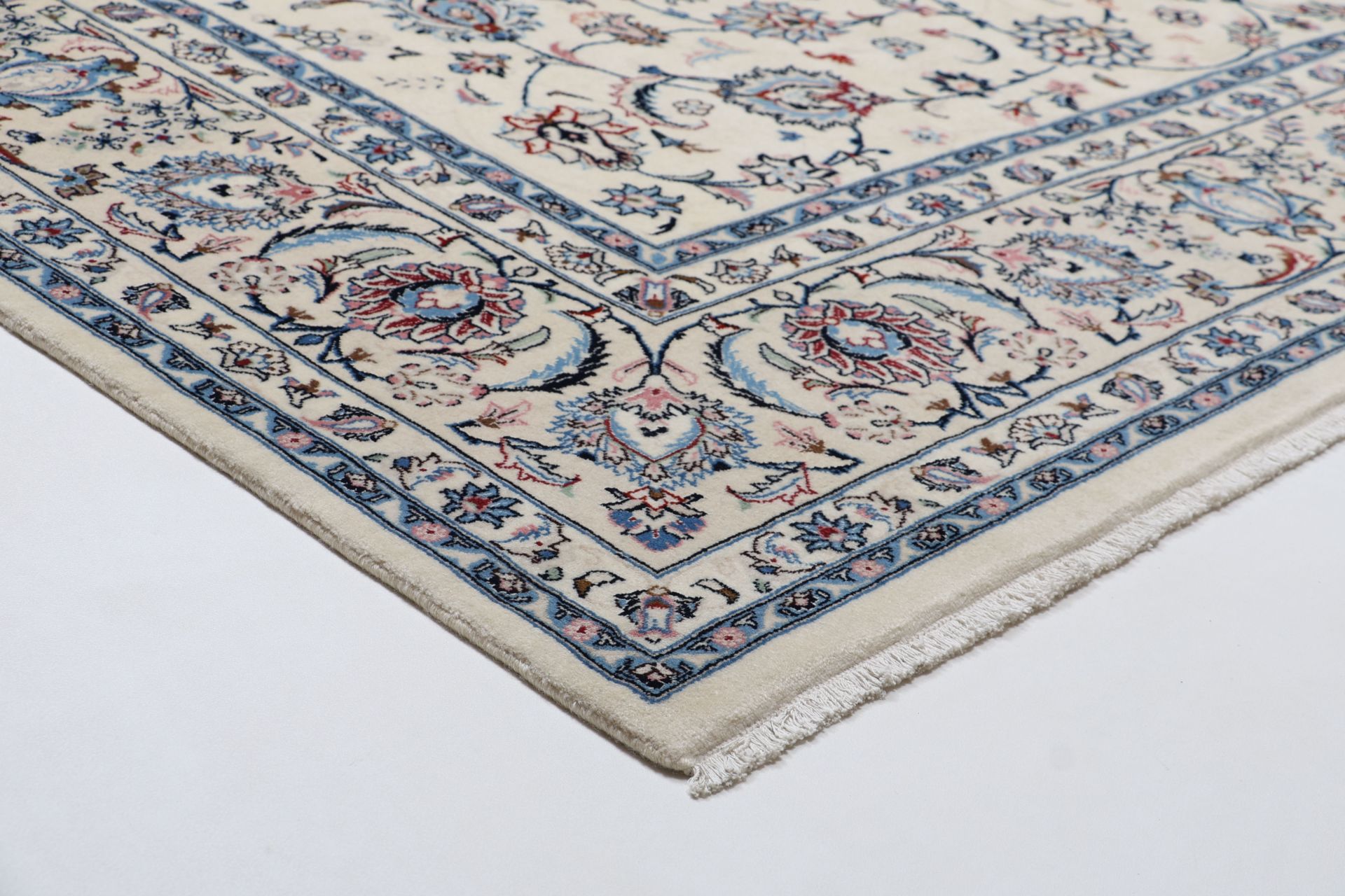 Nain Perserteppich aus Iran, 296 × 392 cm