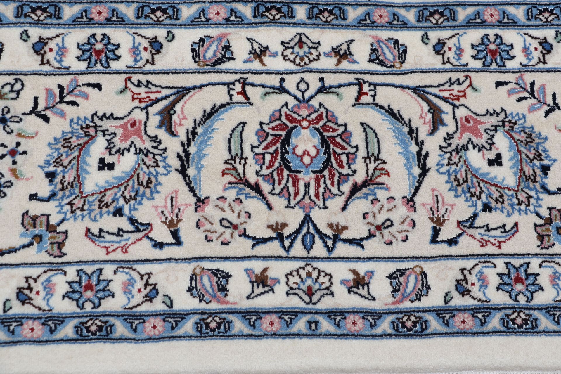 Nain Perserteppich aus Iran, 296 × 392 cm