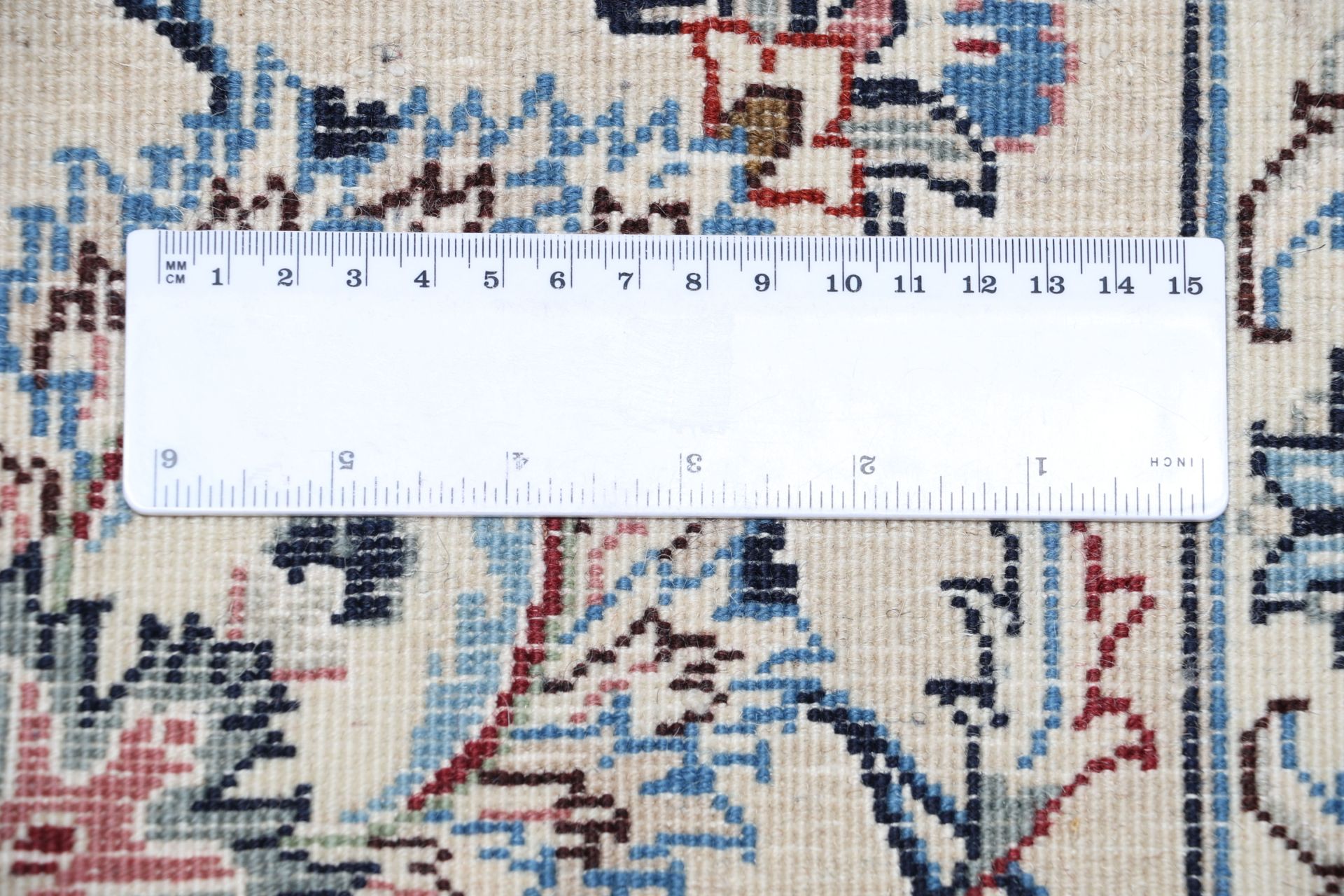 Nain Perserteppich aus Iran, 296 × 392 cm