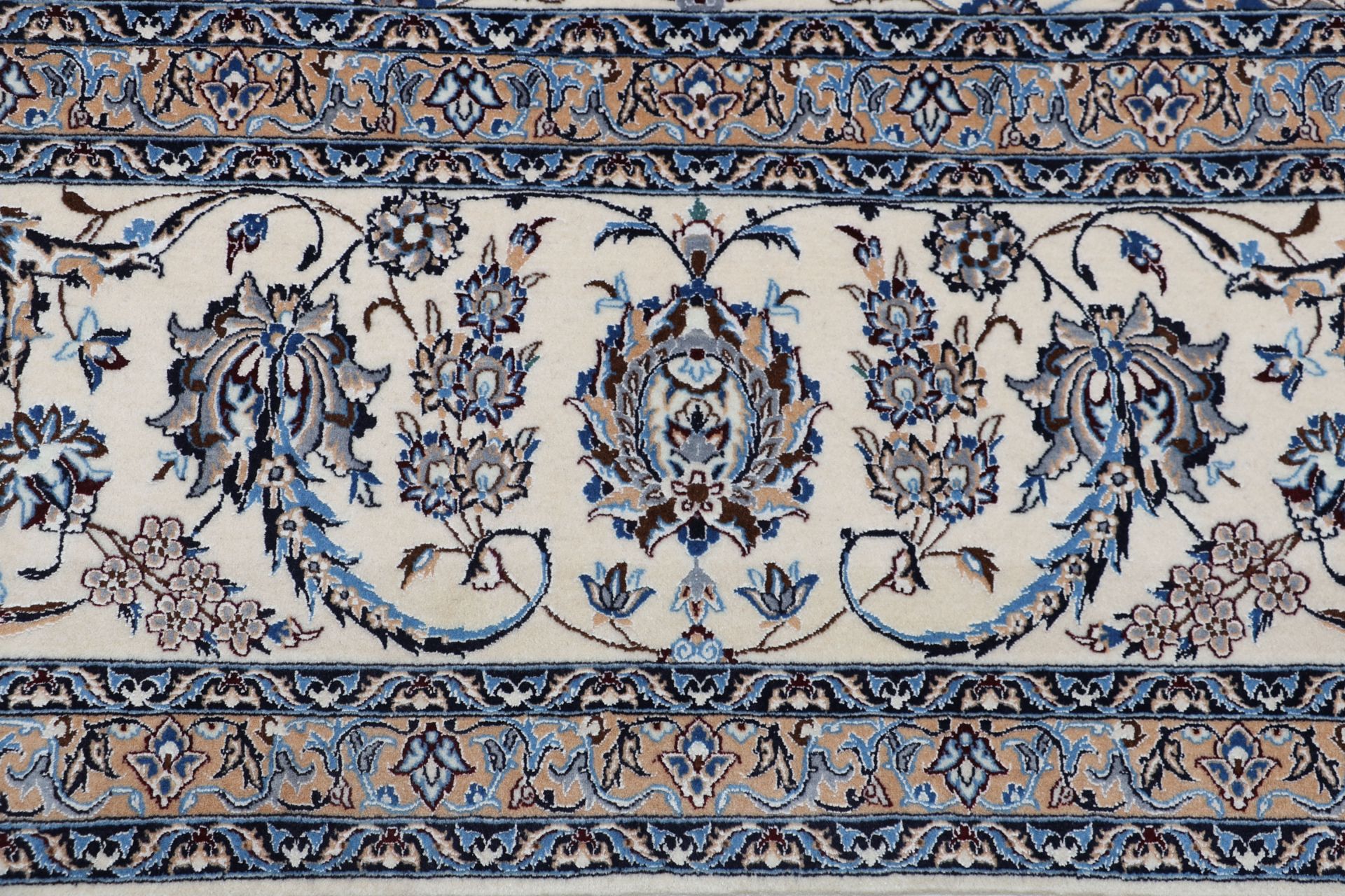 Handgeknüpfter Nain Perserteppich 312 × 425 cm