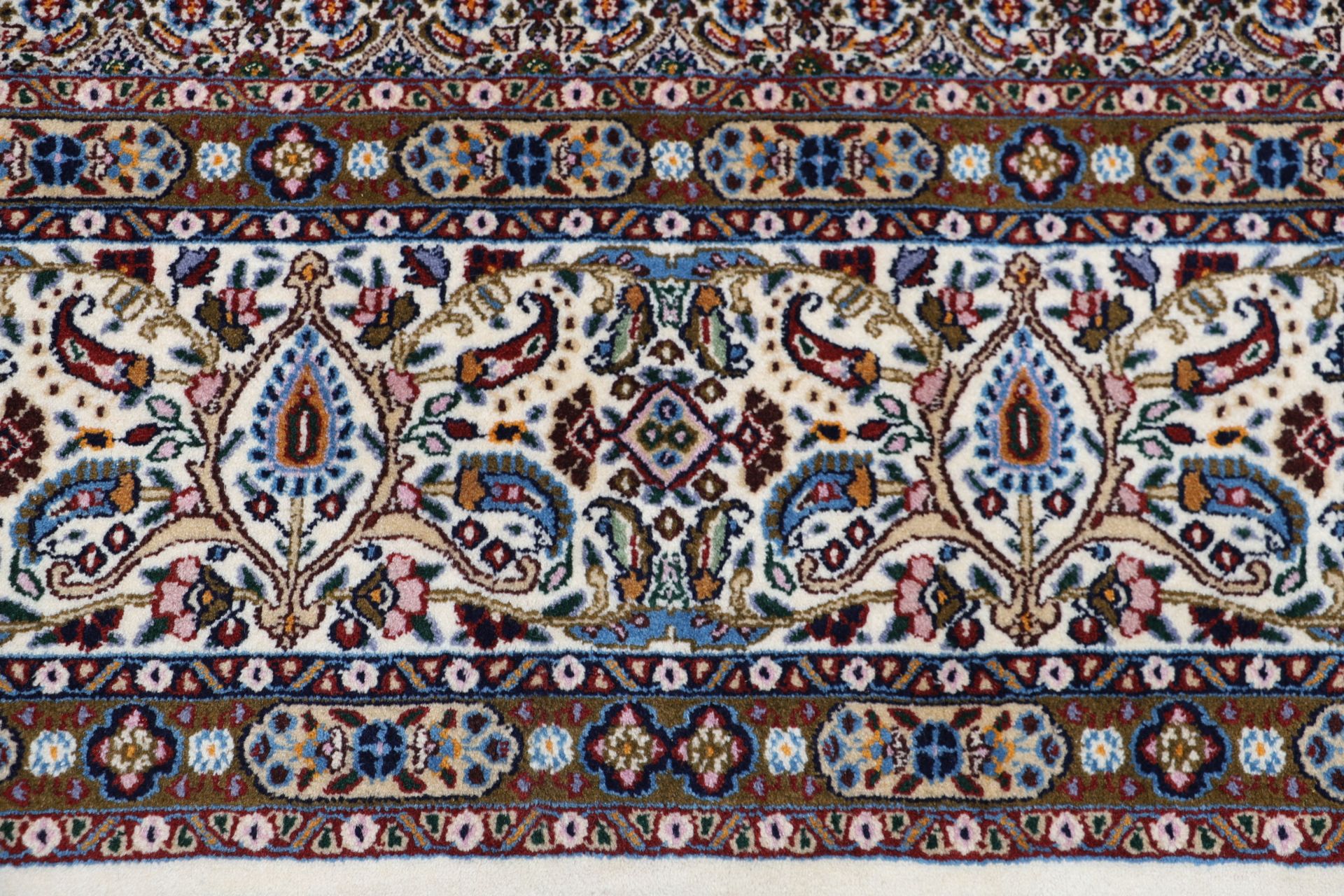 Moud Perserteppich 293 × 395 cm aus Wolle & Seide, handgeknüpft