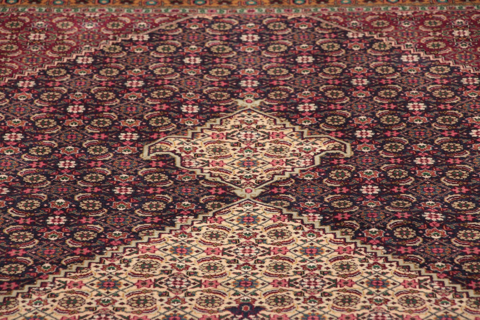 Täbriz Perserteppich aus Iran, 295 × 390 cm