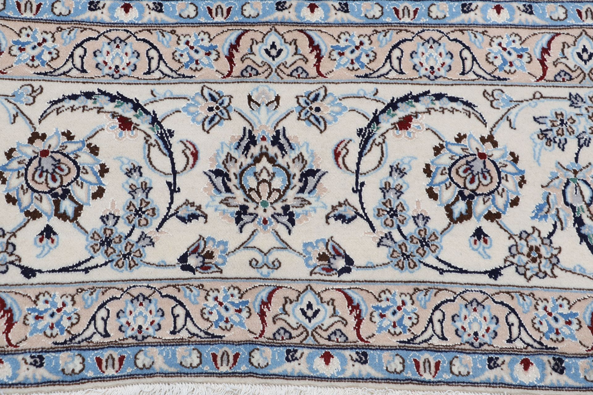 perserteppich-nain-315-x-398-cm-schurwolle-seide-handgeknupft-5 Handgeknüpfter Nain Perserteppich 315 × 398 cm