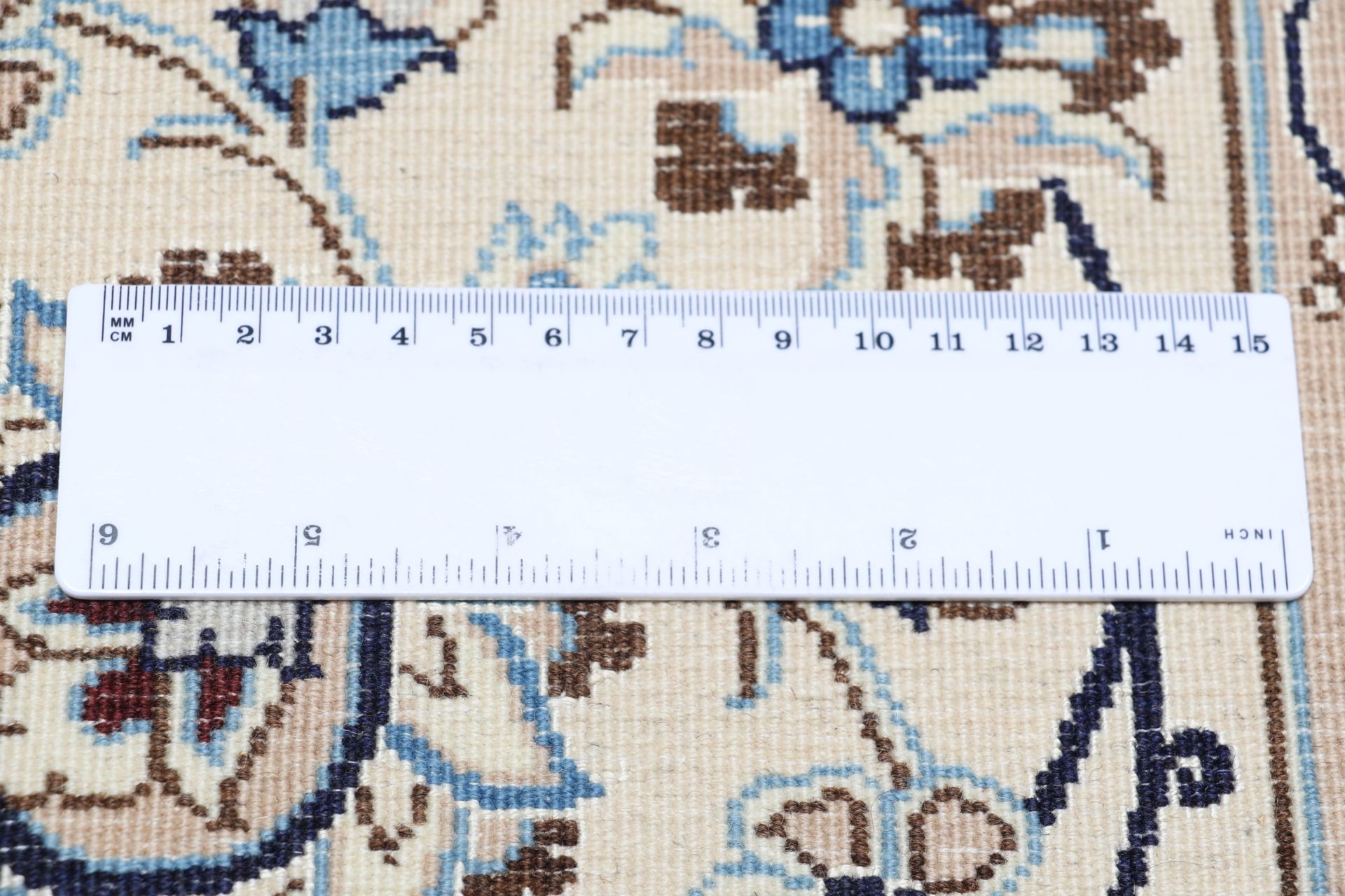 perserteppich-nain-315-x-398-cm-schurwolle-seide-handgeknupft-8 Handgeknüpfter Nain Perserteppich 315 × 398 cm