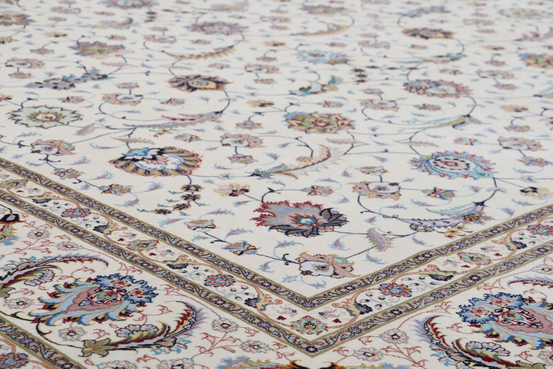 Täbriz Perserteppich aus Iran, 302 × 410 cm
