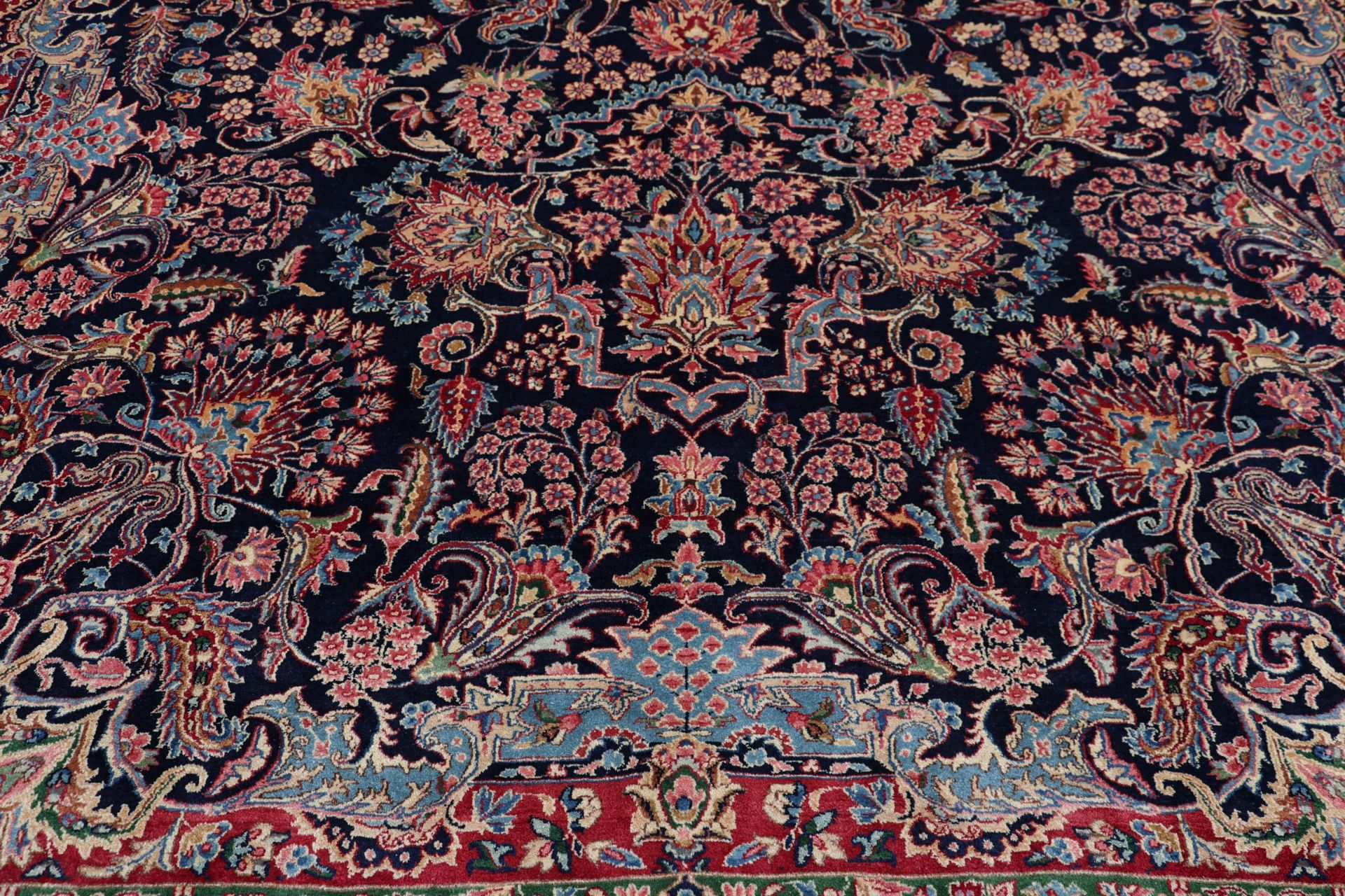 Kerman Perserteppich 298 × 403 cm aus Wolle, handgeknüpft