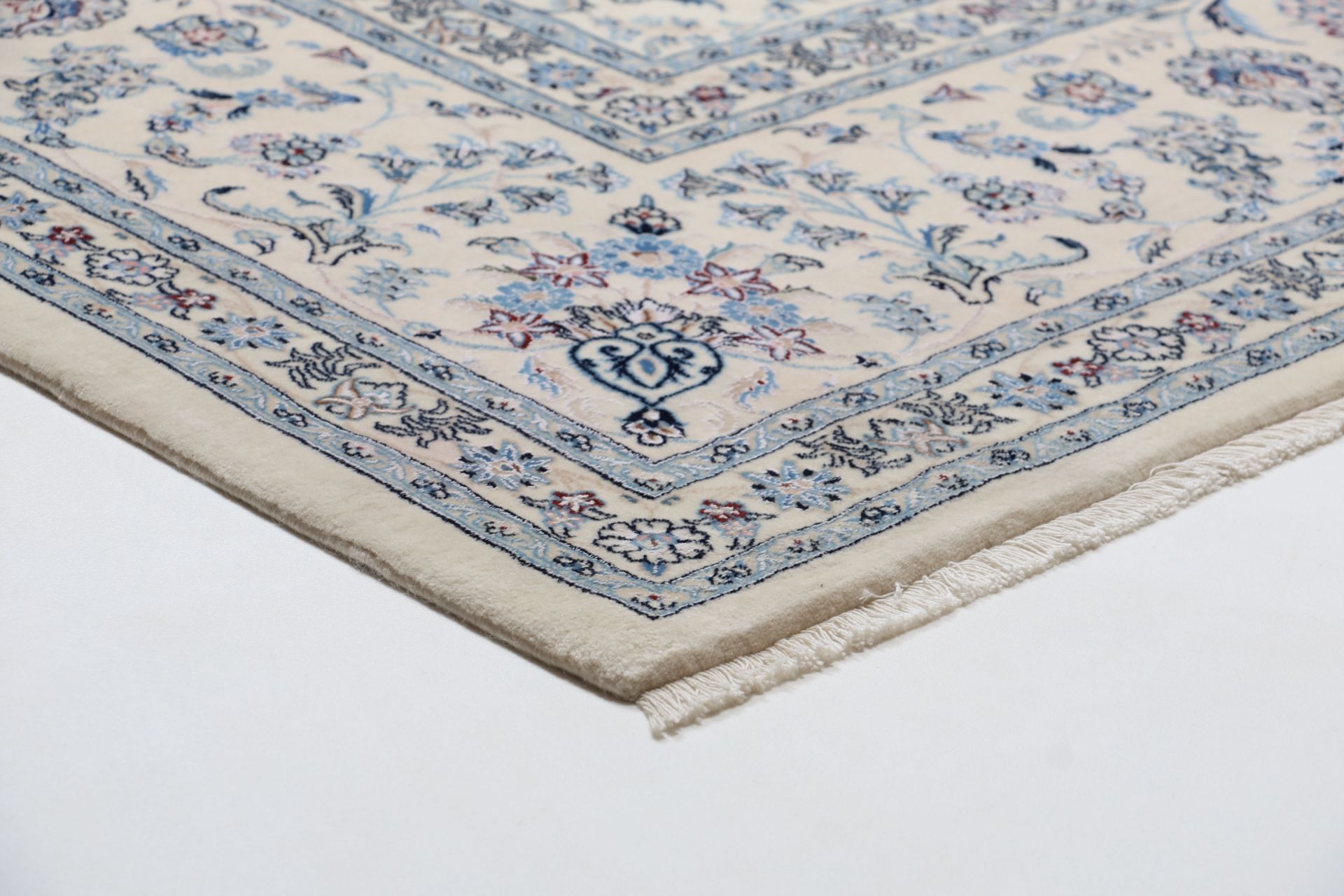 perserteppich-nain-300-x-410-cm-schurwolle-seide-handgeknupft-15 Nain Perserteppich 300 × 410 cm aus Wolle & Seide, handgeknüpft