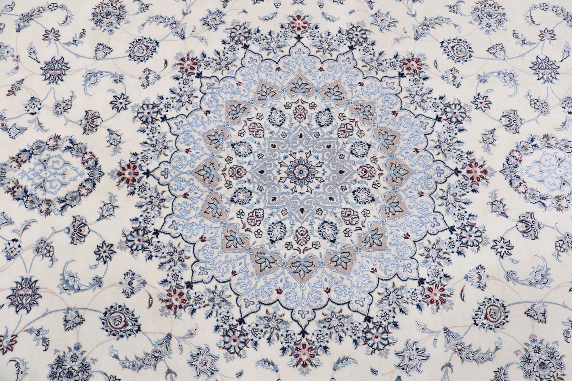 perserteppich-nain-300-x-410-cm-schurwolle-seide-handgeknupft-17 Nain Perserteppich 300 × 410 cm aus Wolle & Seide, handgeknüpft