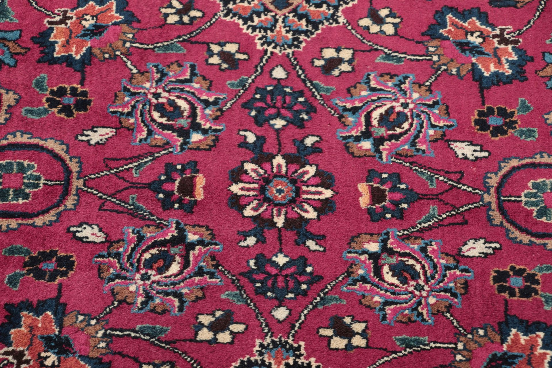 Mashhad Perserteppich aus Iran, 295 × 380 cm