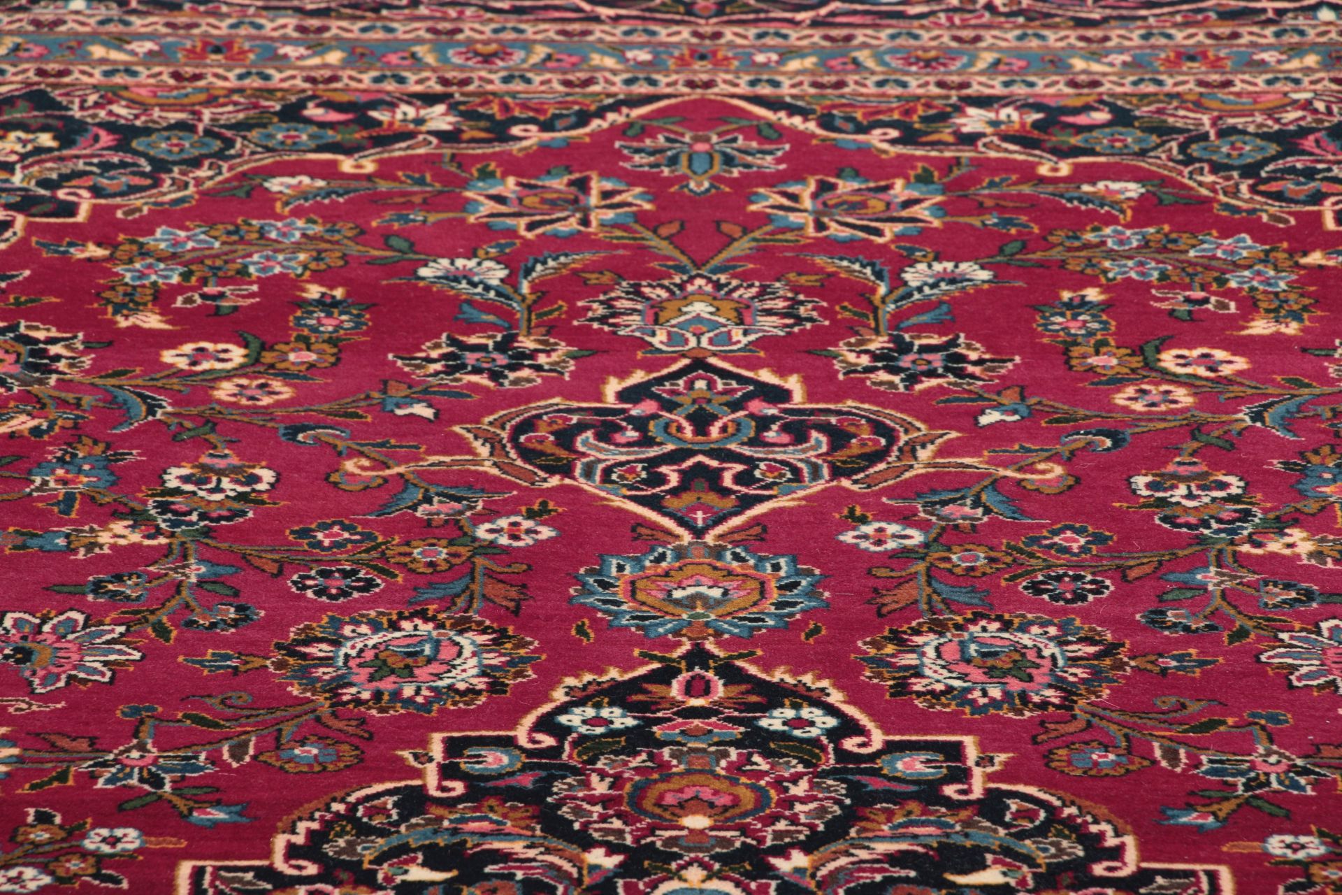 Kashan Perserteppich aus Iran, 284 × 390 cm