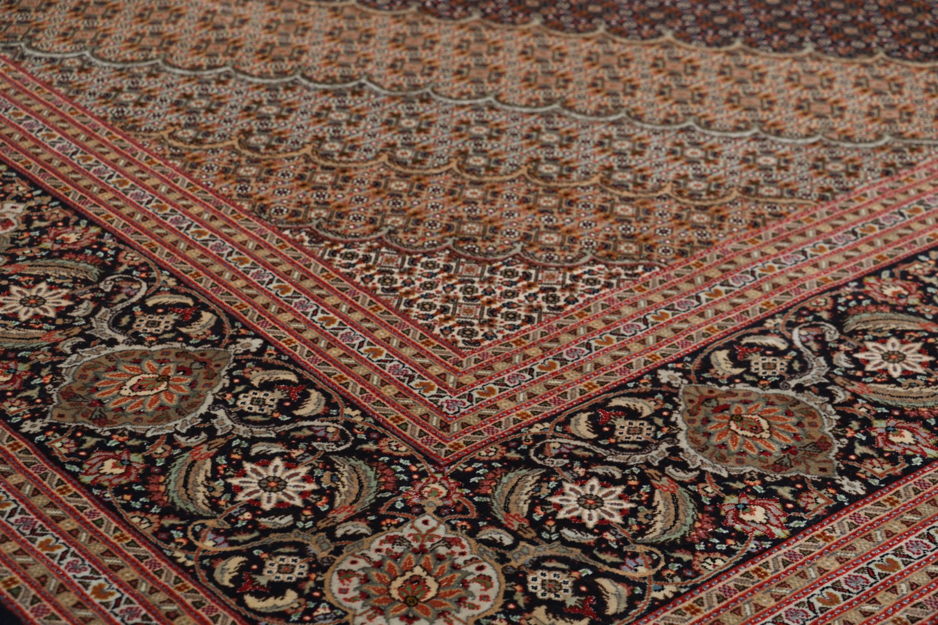 Täbriz Perserteppich aus Iran, 300 × 395 cm