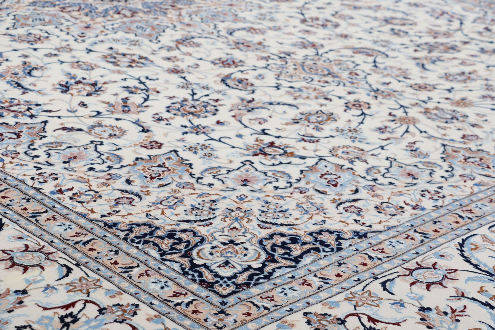 perserteppich-nain-310-x-412-cm-schurwolle-seide-handgeknupft-3 Nain Perserteppich 310 × 412 cm aus Wolle & Seide, handgeknüpft