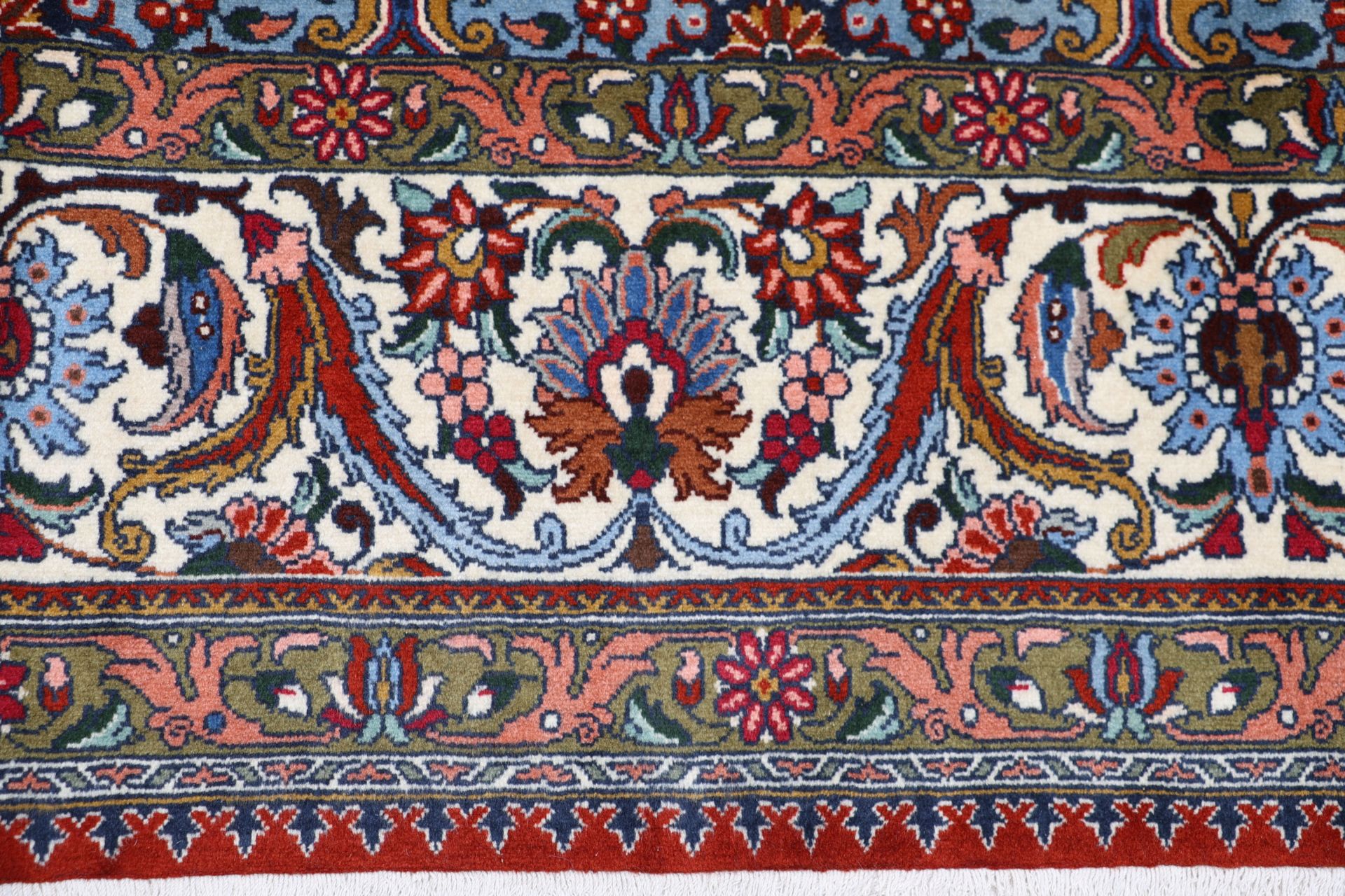 Bakhtiari Perserteppich 305 × 415 cm aus Wolle, handgeknüpft