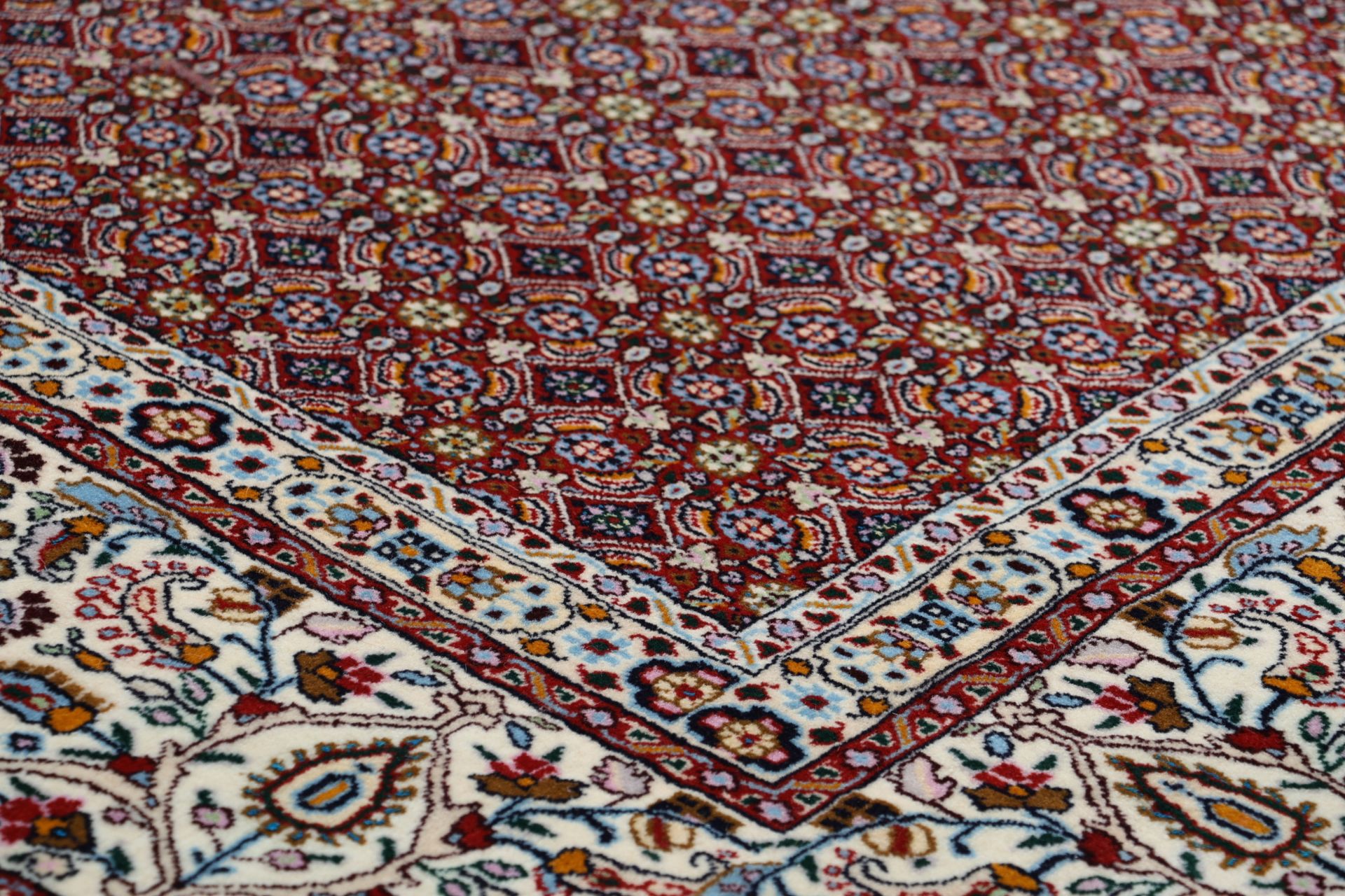perserteppich-moud-295-x-400-cm-schurwolle-seide-handgeknupft-6 Moud Perserteppich 295 × 400 cm aus Wolle & Seide, handgeknüpft