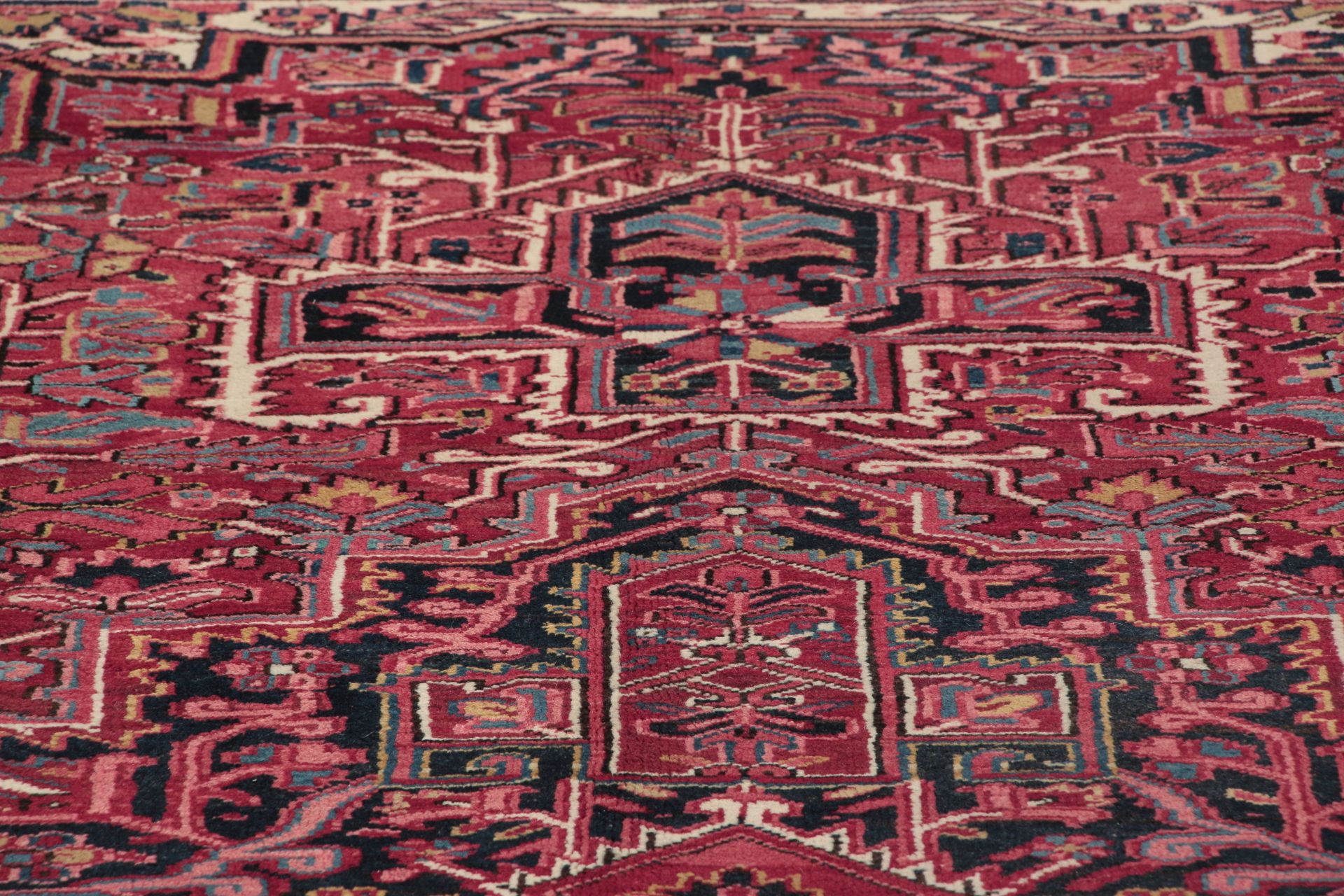 Heriz Perserteppich 309 × 410 cm aus Wolle, handgeknüpft