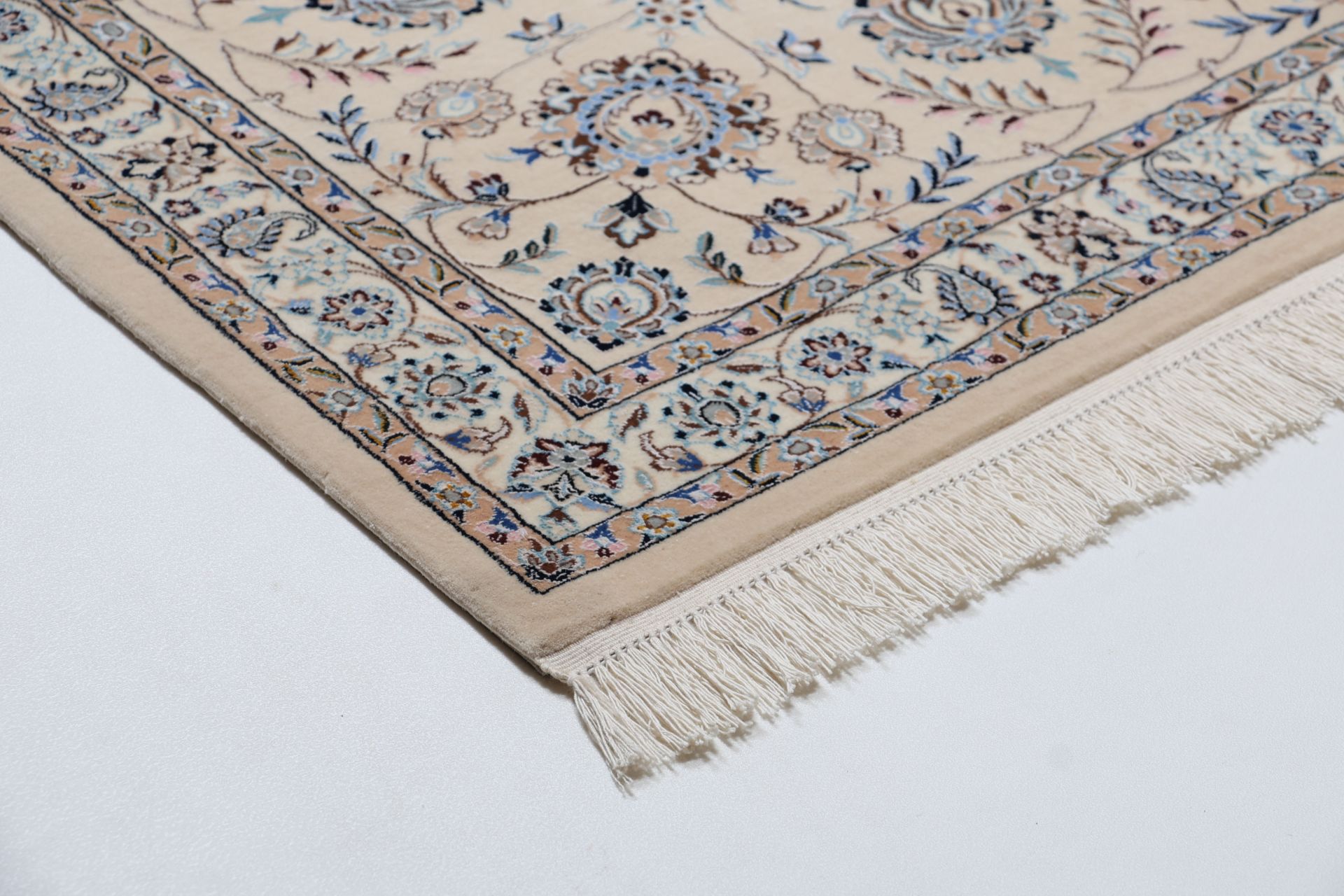 Nain Perserteppich aus Iran, 313 × 407 cm