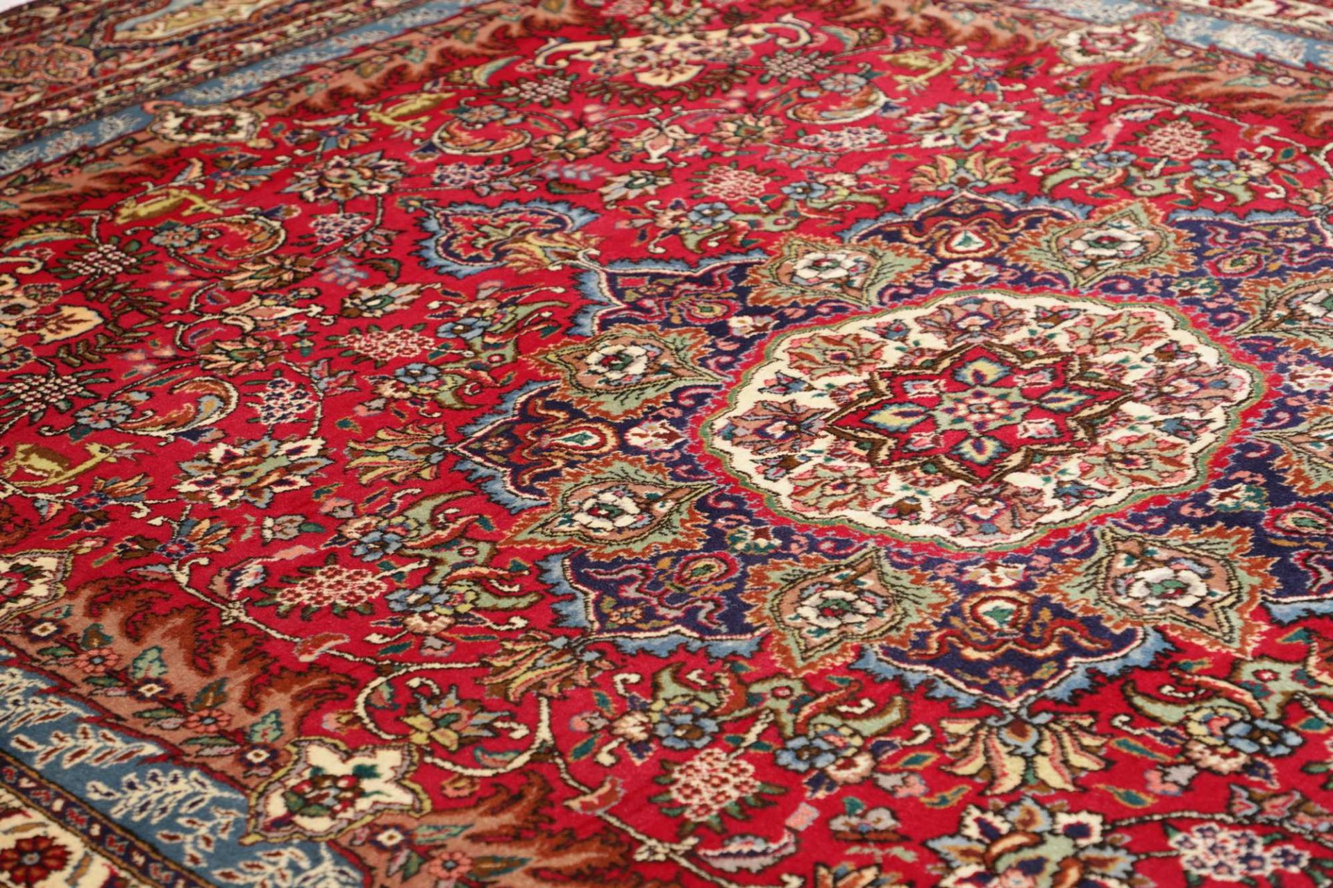 Täbriz Perserteppich aus Iran, 303 × 397 cm