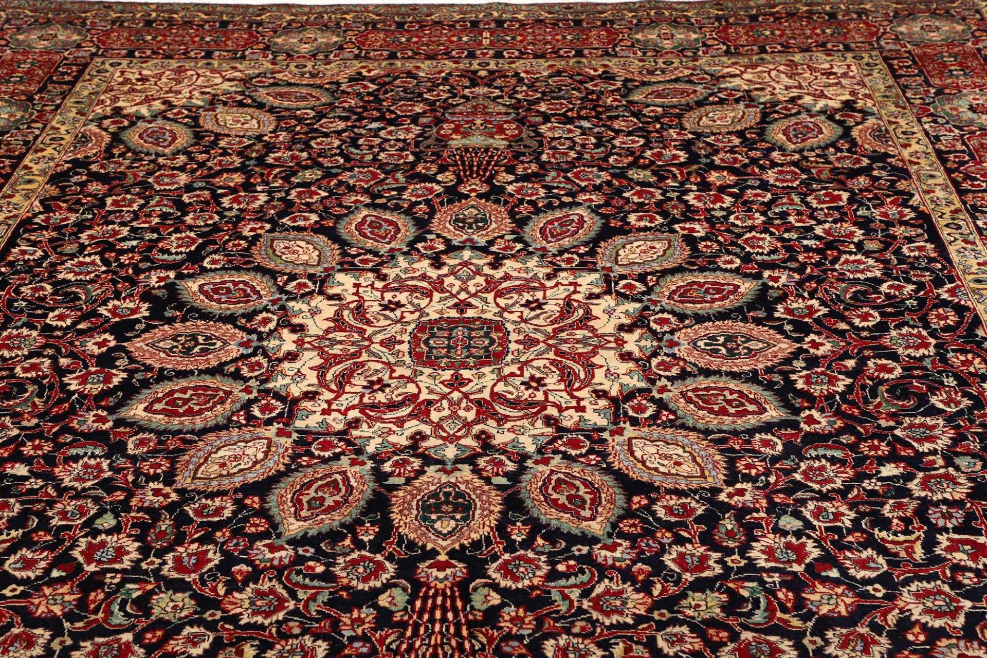 Täbriz Perserteppich 304 × 399 cm aus Wolle, handgeknüpft
