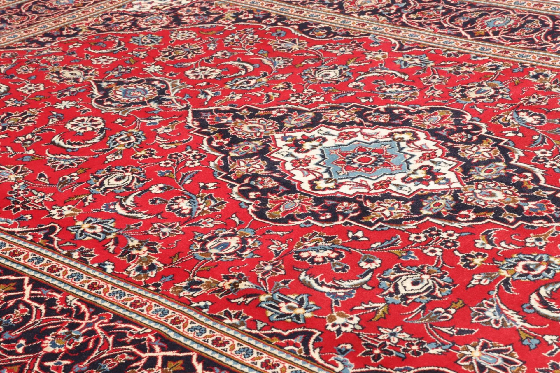 Kashan Perserteppich aus Iran, 297 × 397 cm