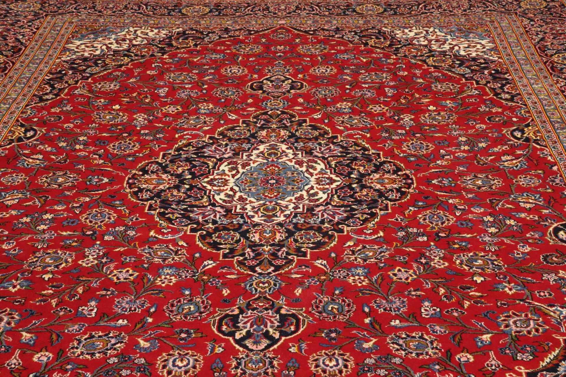 Kashan Perserteppich 301 × 403 cm aus Wolle, handgeknüpft