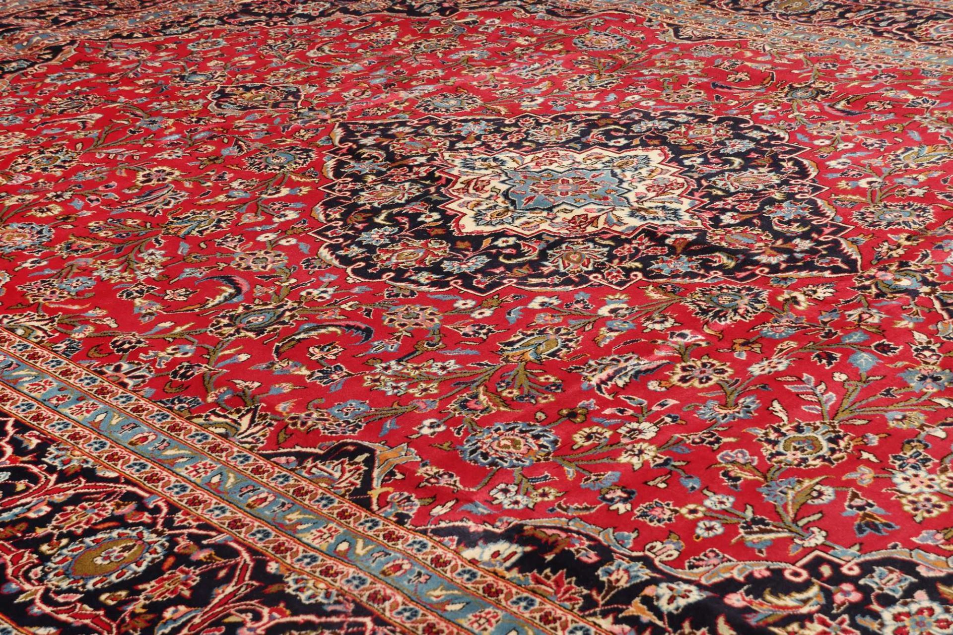 Handgeknüpfter Kashan Perserteppich 298 × 392 cm