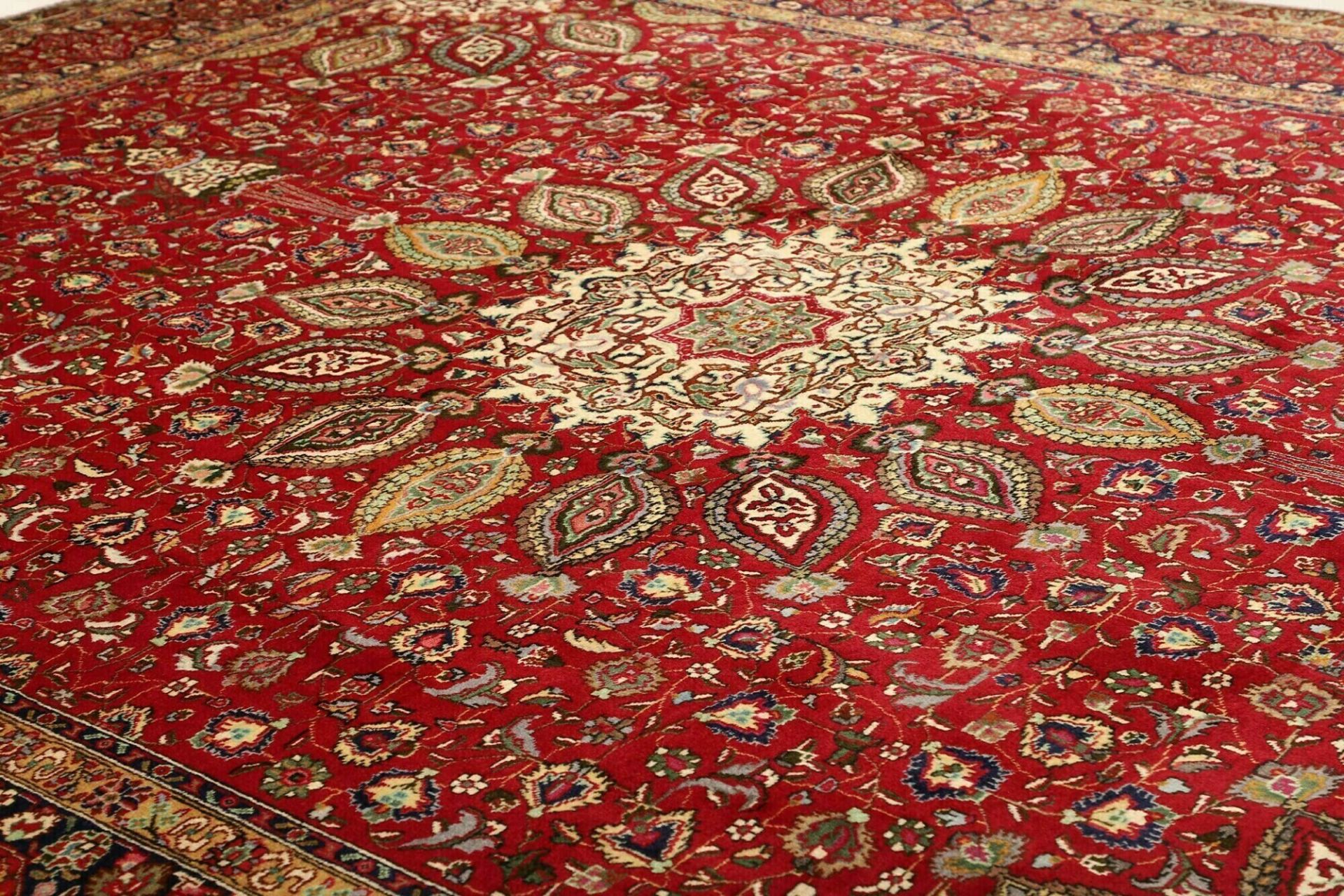 perserteppich-tabriz-303-x-389-cm-schurwolle-handgeknupft-6 Täbriz Perserteppich aus Iran, 303 × 389 cm