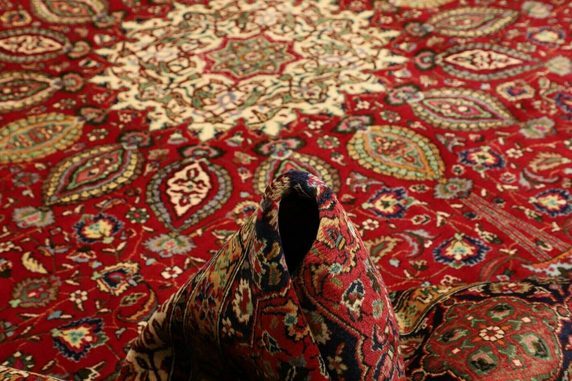 perserteppich-tabriz-303-x-389-cm-schurwolle-handgeknupft-8 Täbriz Perserteppich aus Iran, 303 × 389 cm