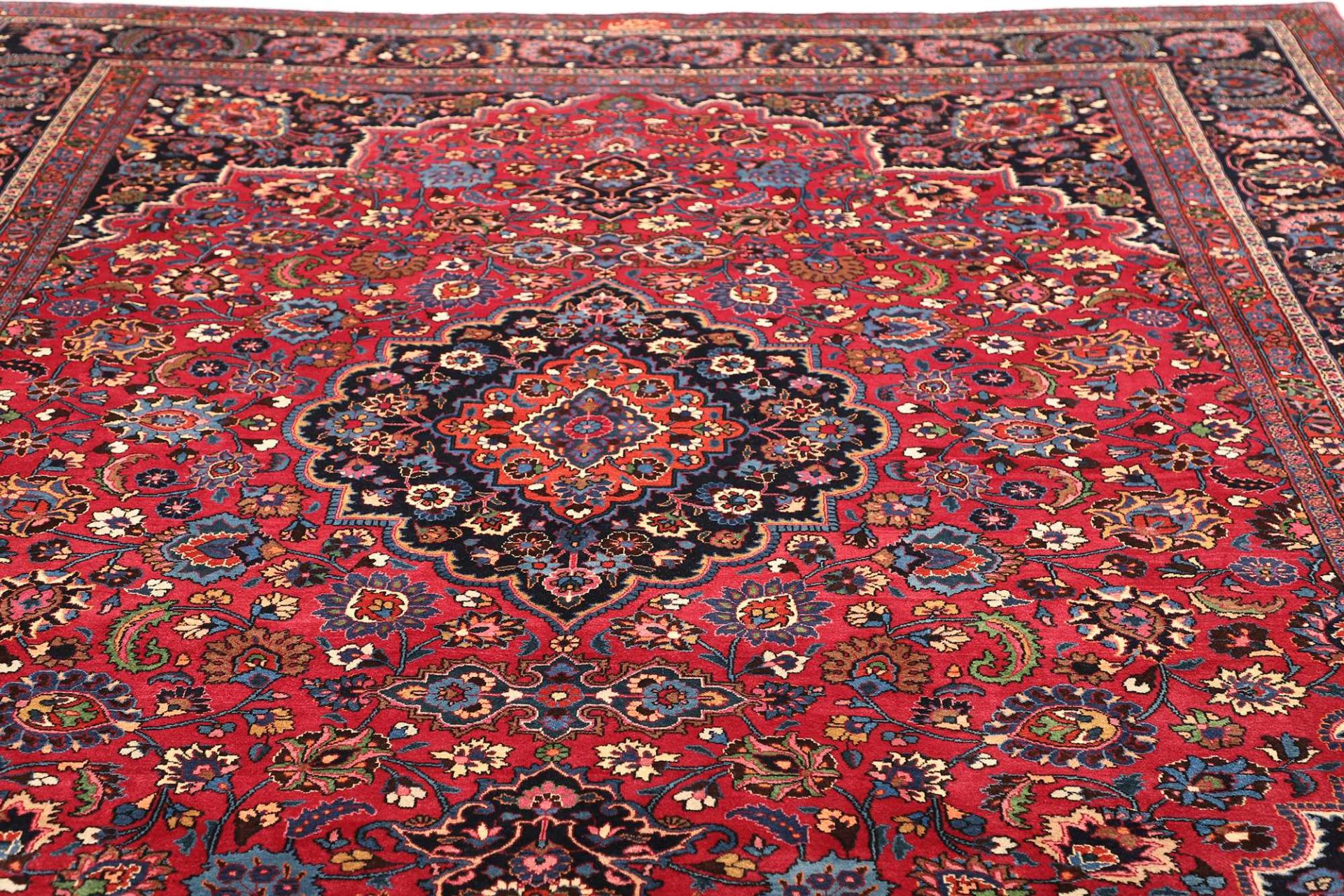 Mashhad Perserteppich aus Iran, 303 × 383 cm
