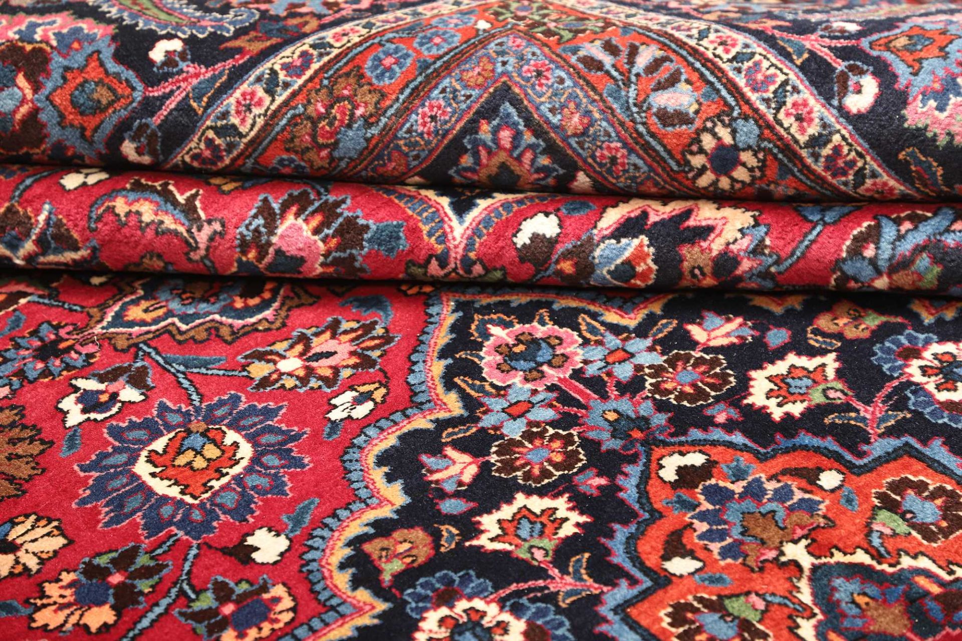 Mashhad Perserteppich aus Iran, 303 × 383 cm