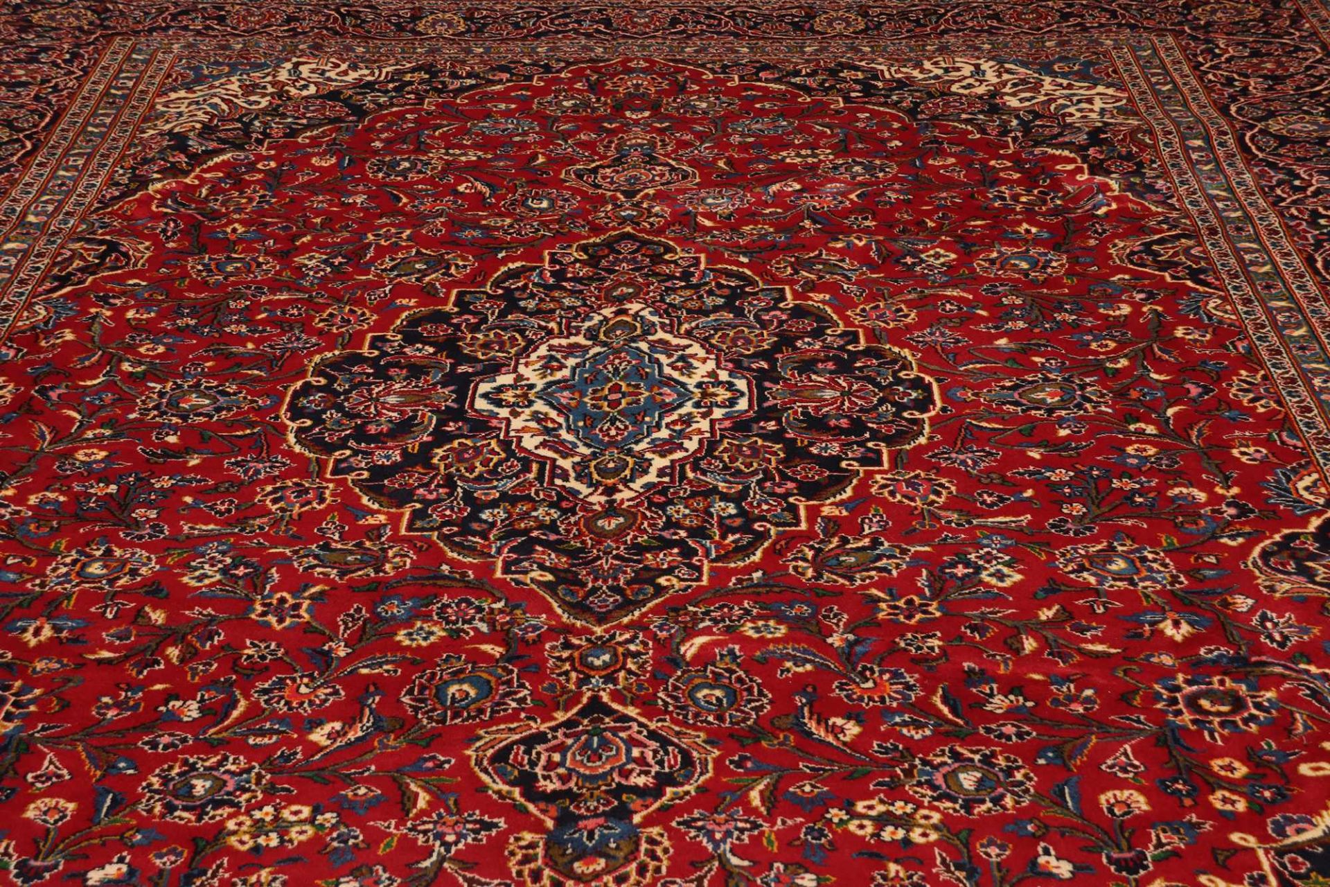 Kashan Perserteppich 311 × 399 cm aus Wolle, handgeknüpft