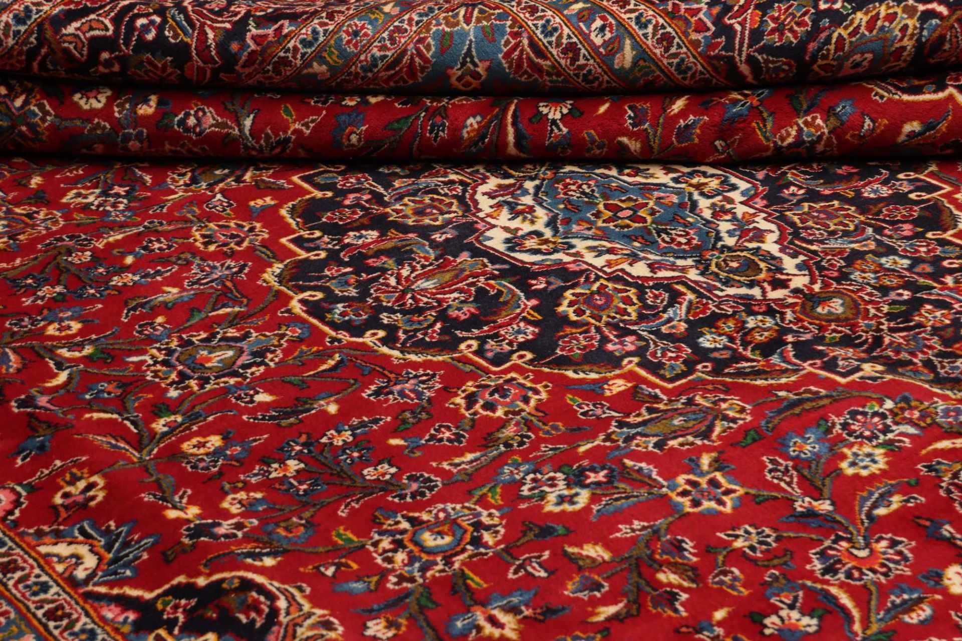 Kashan Perserteppich 311 × 399 cm aus Wolle, handgeknüpft