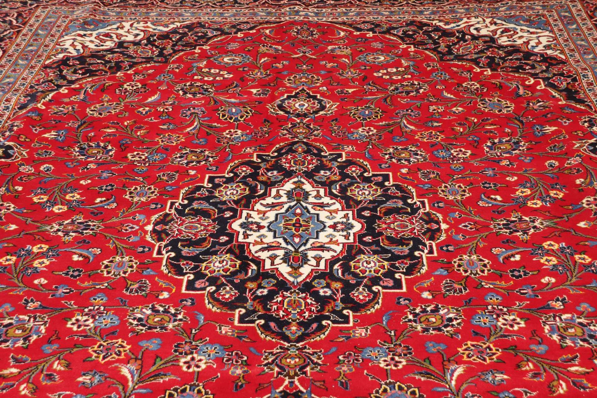 Kashan Perserteppich 284 × 412 cm aus Wolle, handgeknüpft