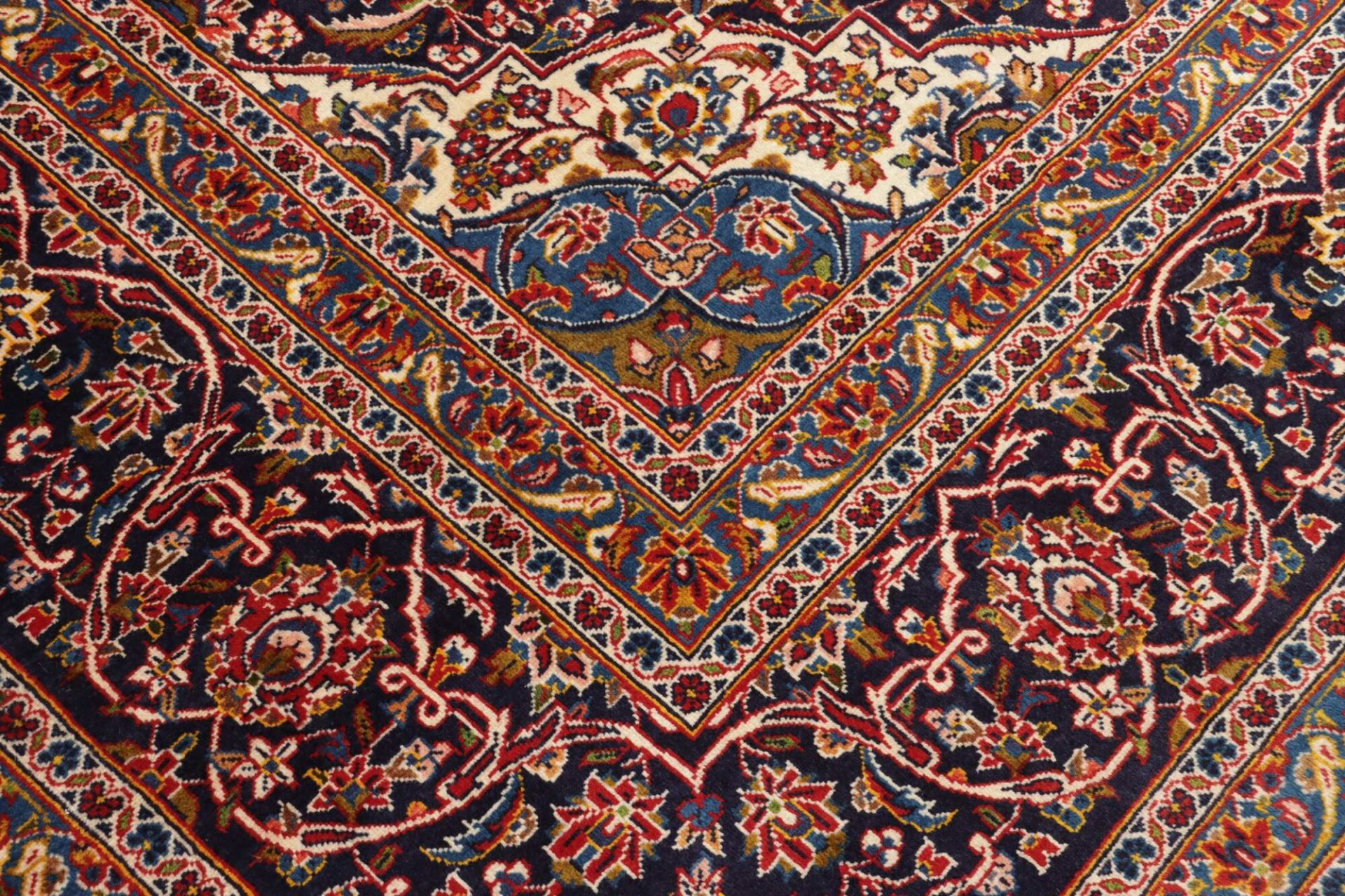 Kashan Perserteppich aus Iran, 298 × 394 cm