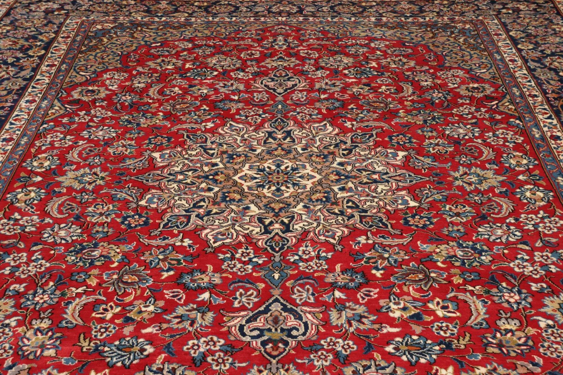 Handgeknüpfter Perserteppich 293 × 402 cm