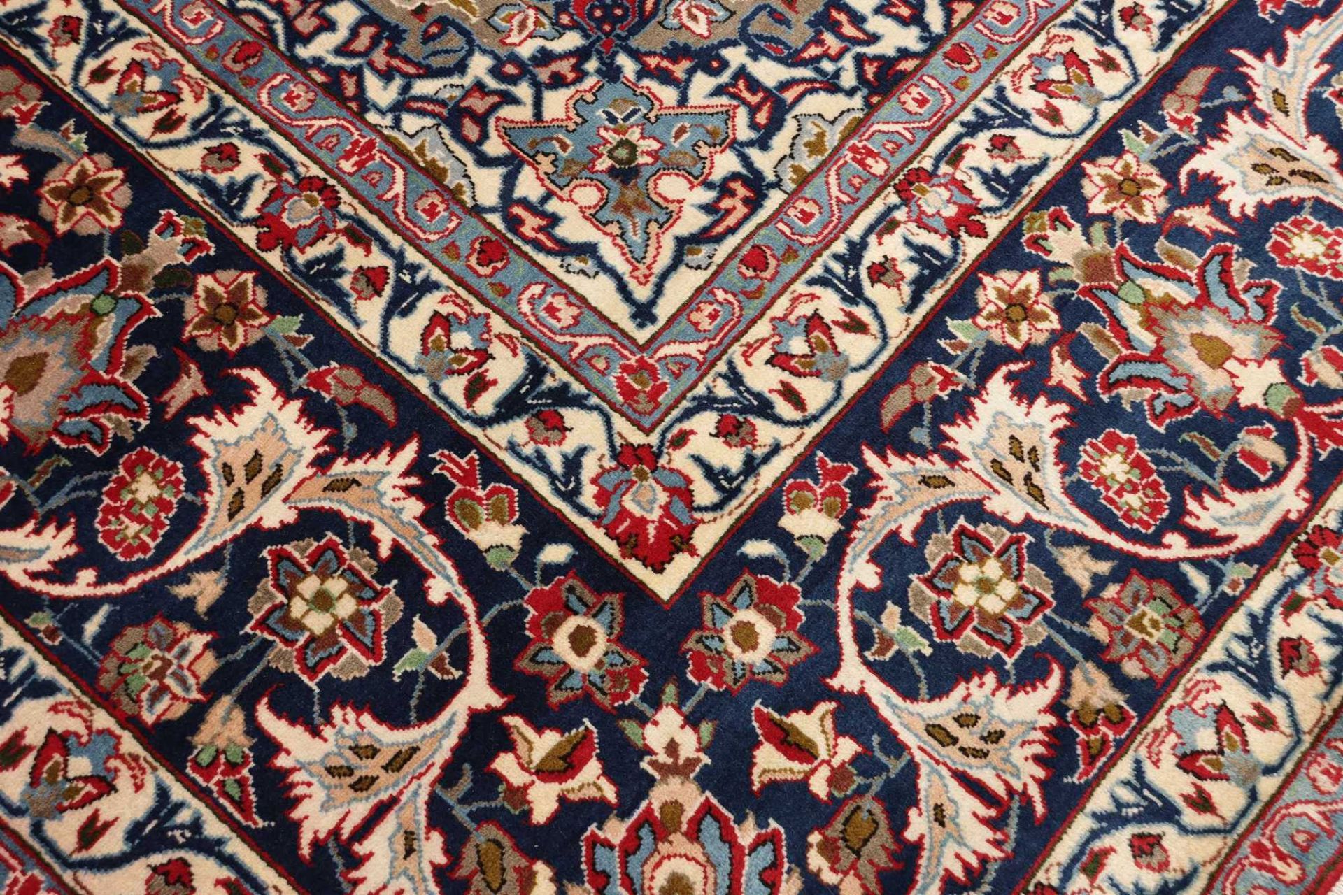 Handgeknüpfter Perserteppich 313 × 419 cm