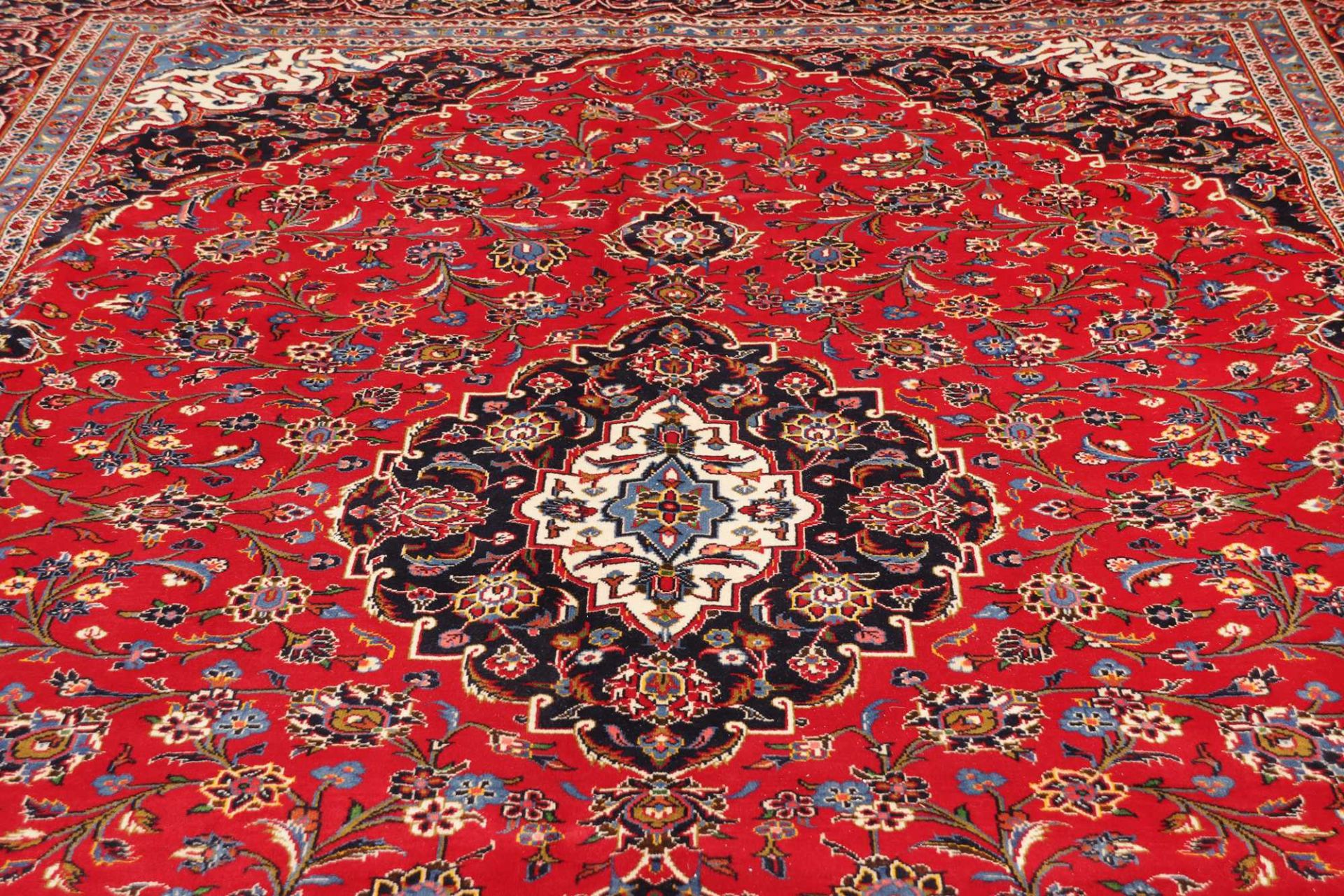Kashan Perserteppich 304 × 447 cm aus Wolle, handgeknüpft