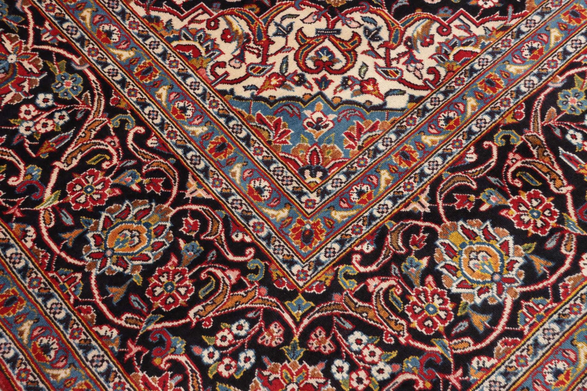Kashan Perserteppich aus Iran, 298 × 426 cm
