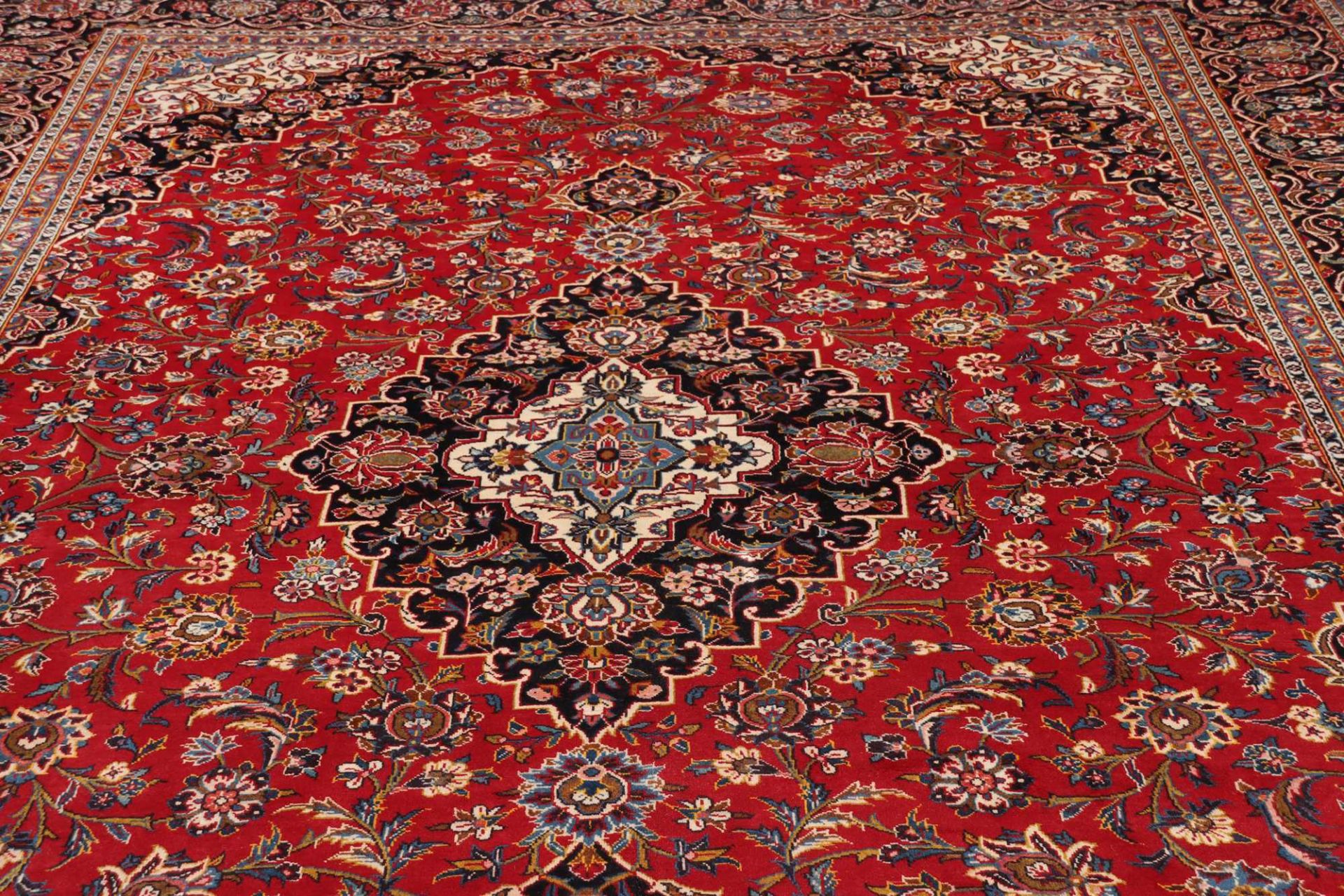 Kashan Perserteppich aus Iran, 298 × 426 cm