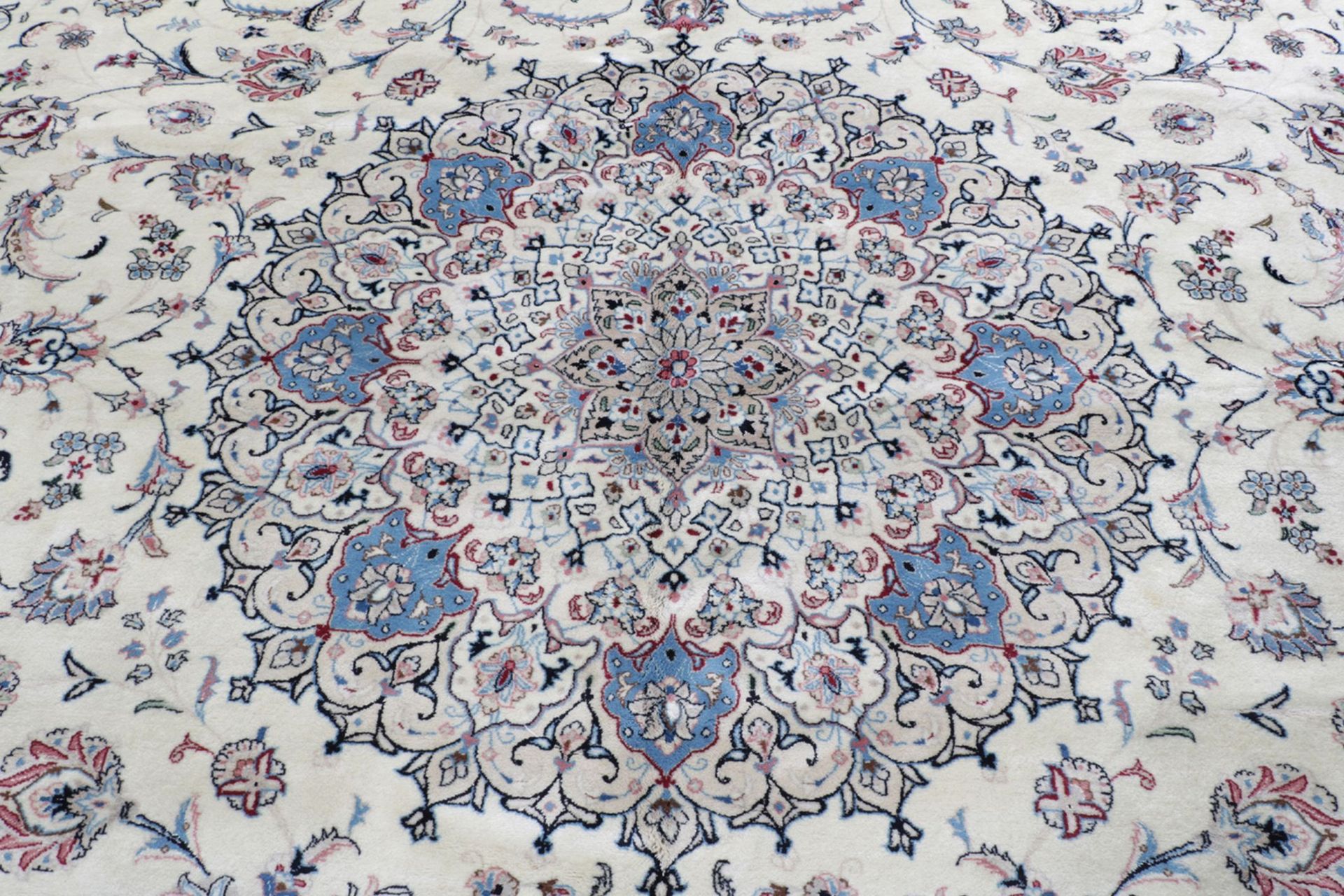 Isfahan Perserteppich aus Iran, 400 × 590 cm