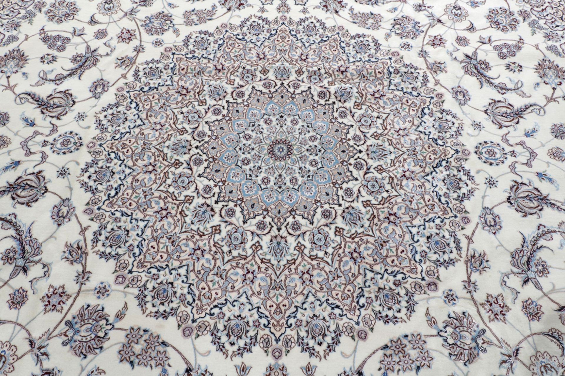 Handgeknüpfter Nain Perserteppich, 353 × 480 cm, Wolle & Seide