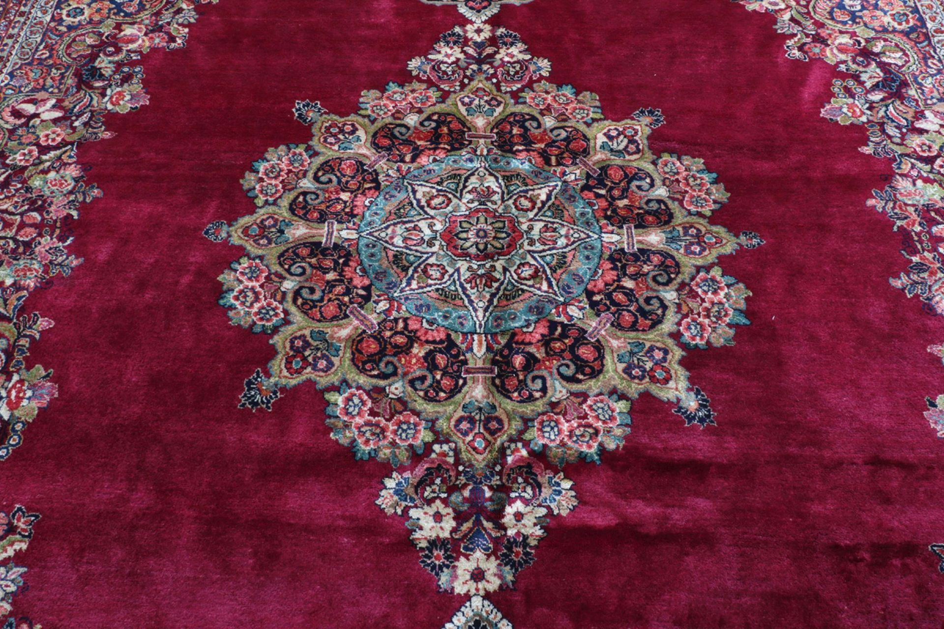 Sarough Perserteppich aus Iran, 330 × 488 cm
