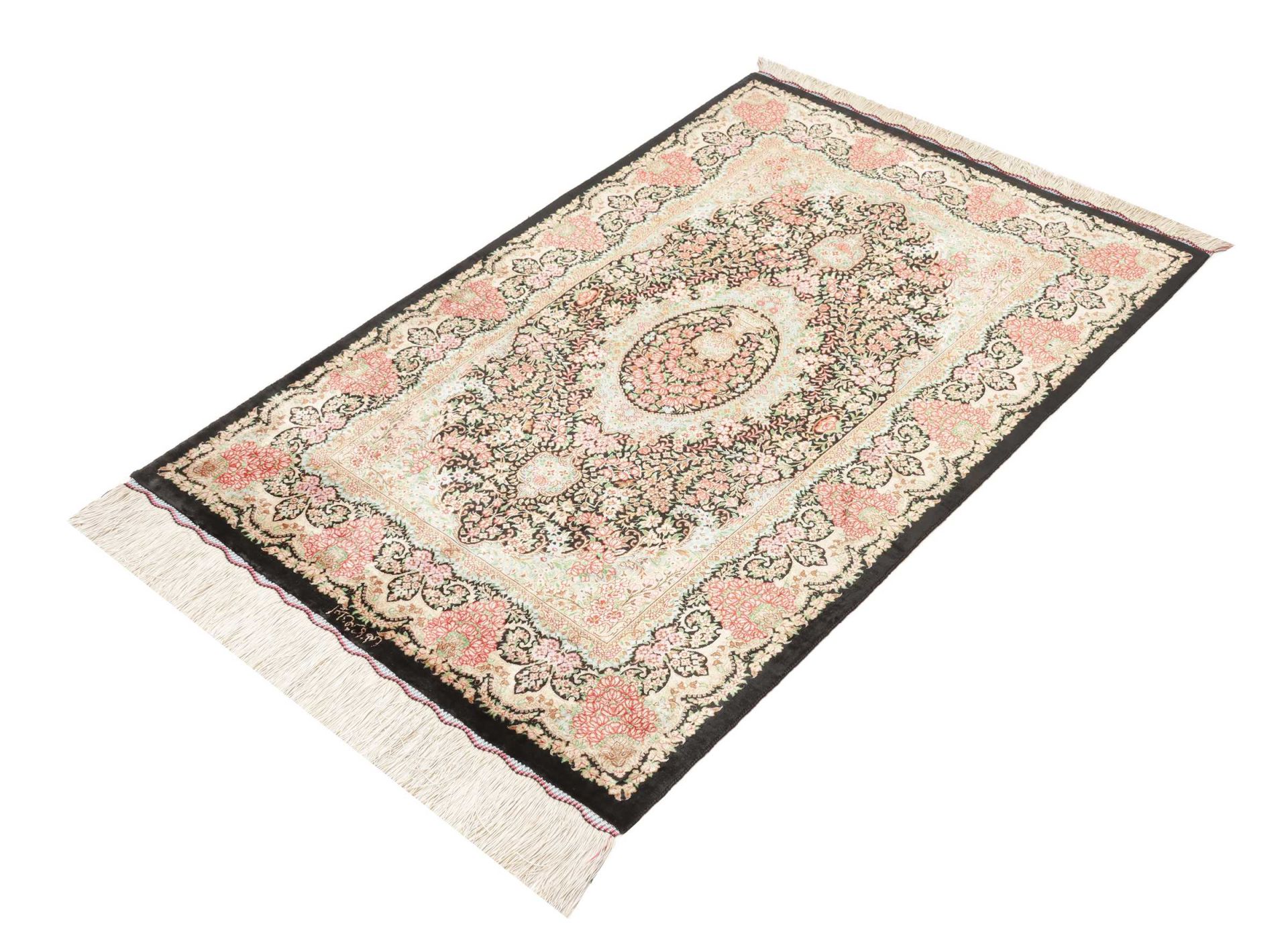 perserteppich-ghom-81-x-119-cm-seide-handgeknupft-edel-1 Ghom Perserteppich 81 × 119 cm aus Seide, handgeknüpft