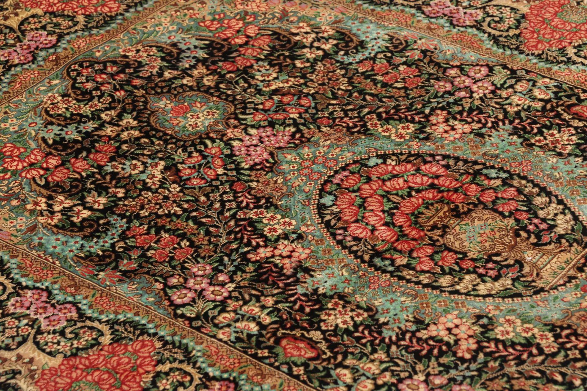 perserteppich-ghom-81-x-119-cm-seide-handgeknupft-edel-6 Ghom Perserteppich 81 × 119 cm aus Seide, handgeknüpft