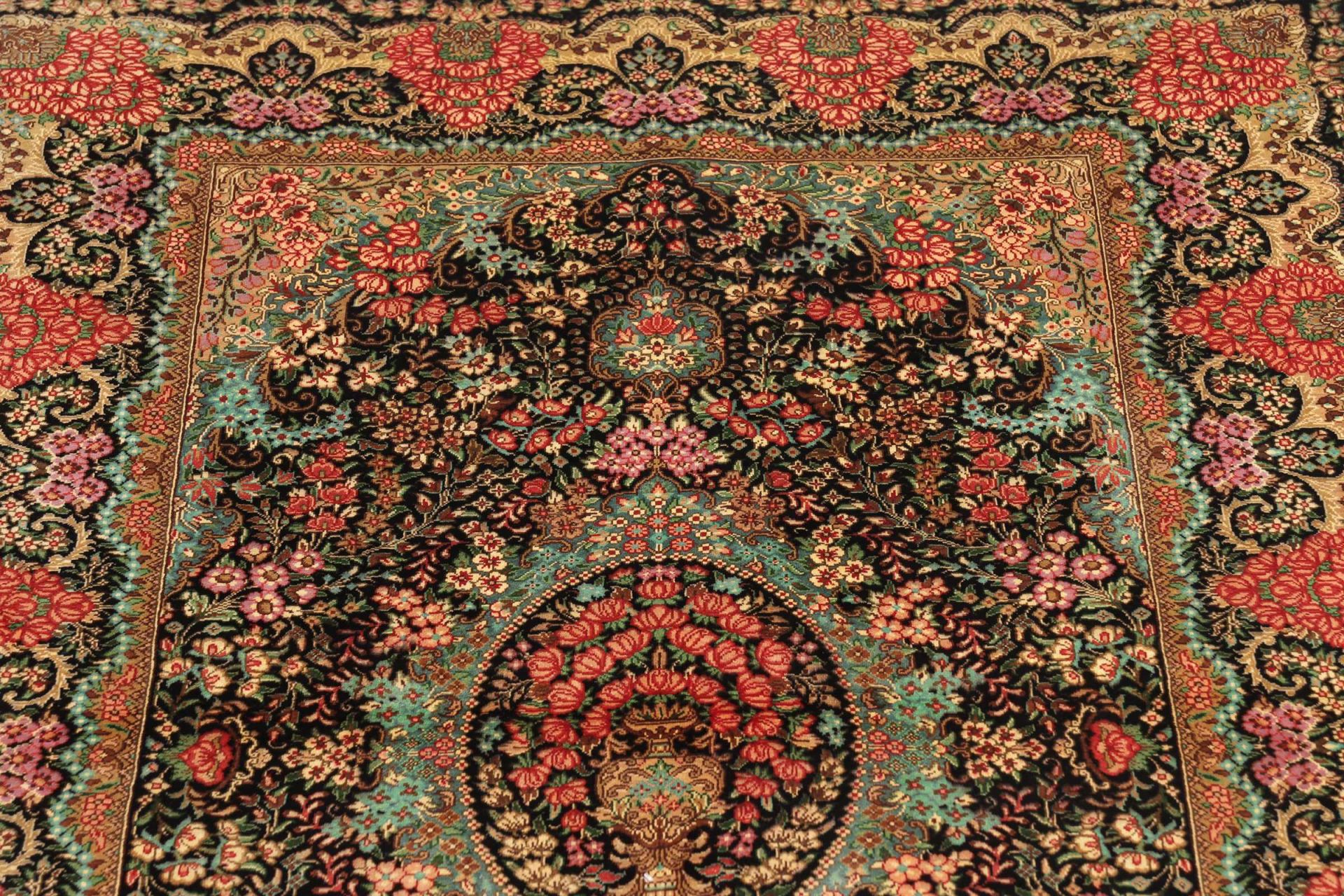 perserteppich-ghom-81-x-119-cm-seide-handgeknupft-edel-7 Ghom Perserteppich 81 × 119 cm aus Seide, handgeknüpft
