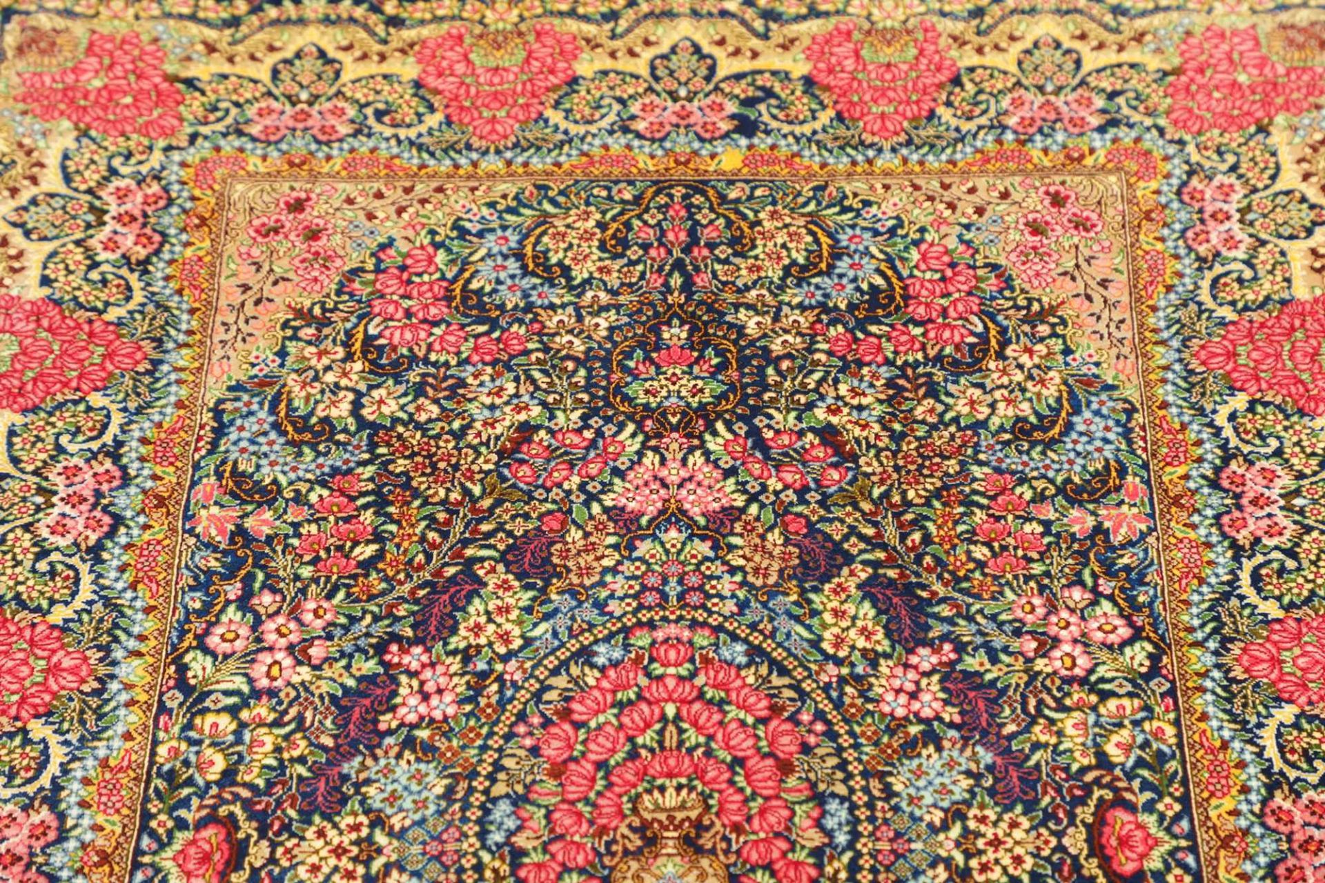 perserteppich-ghom-82-x-119-cm-seide-handgeknupft-edel-7 Handgeknüpfter Ghom Perserteppich 82 × 119 cm