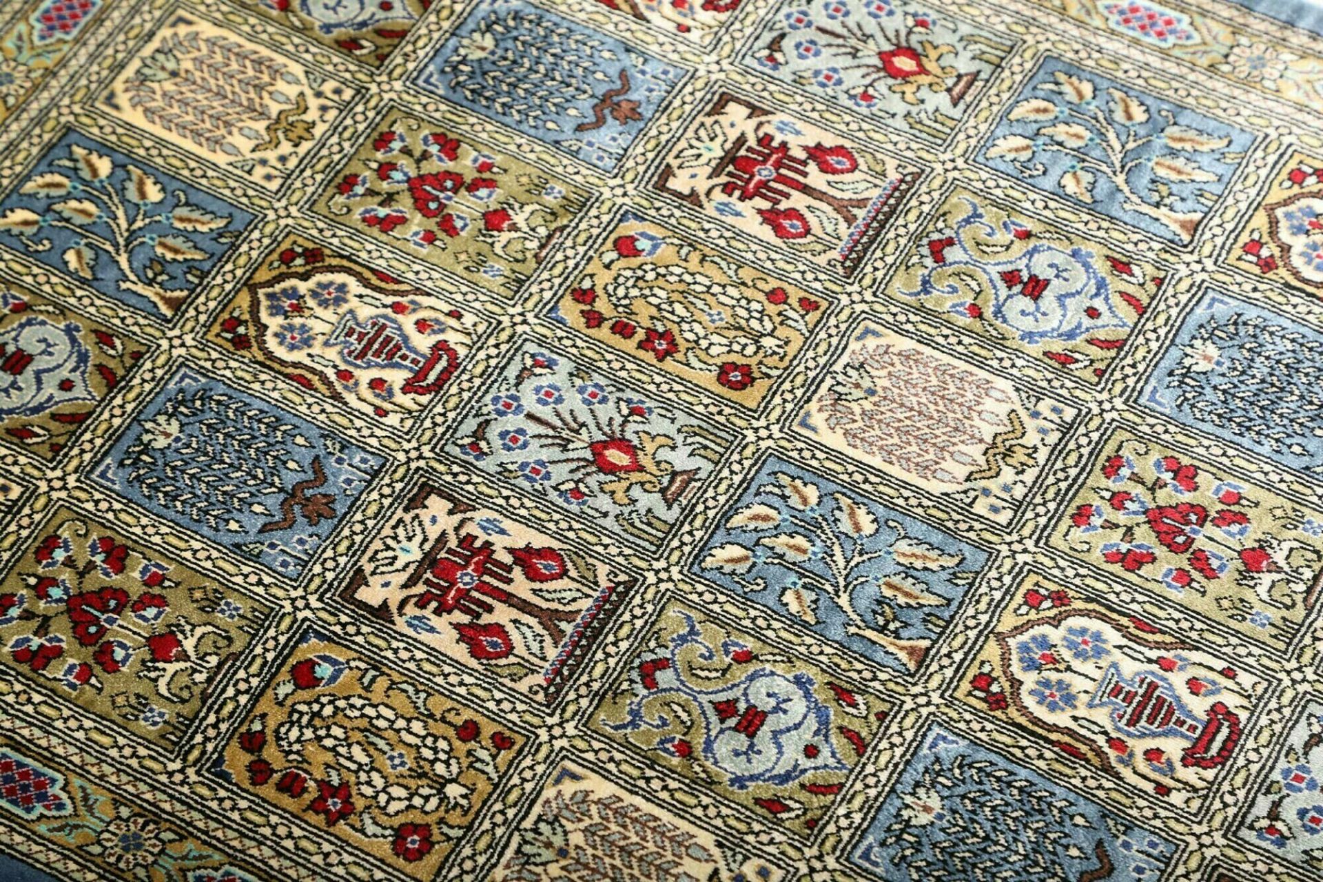 perserteppich-ghom-61-x-87-cm-seide-handgeknupft-edel-6 Ghom Perserteppich aus Iran, 61 × 87 cm