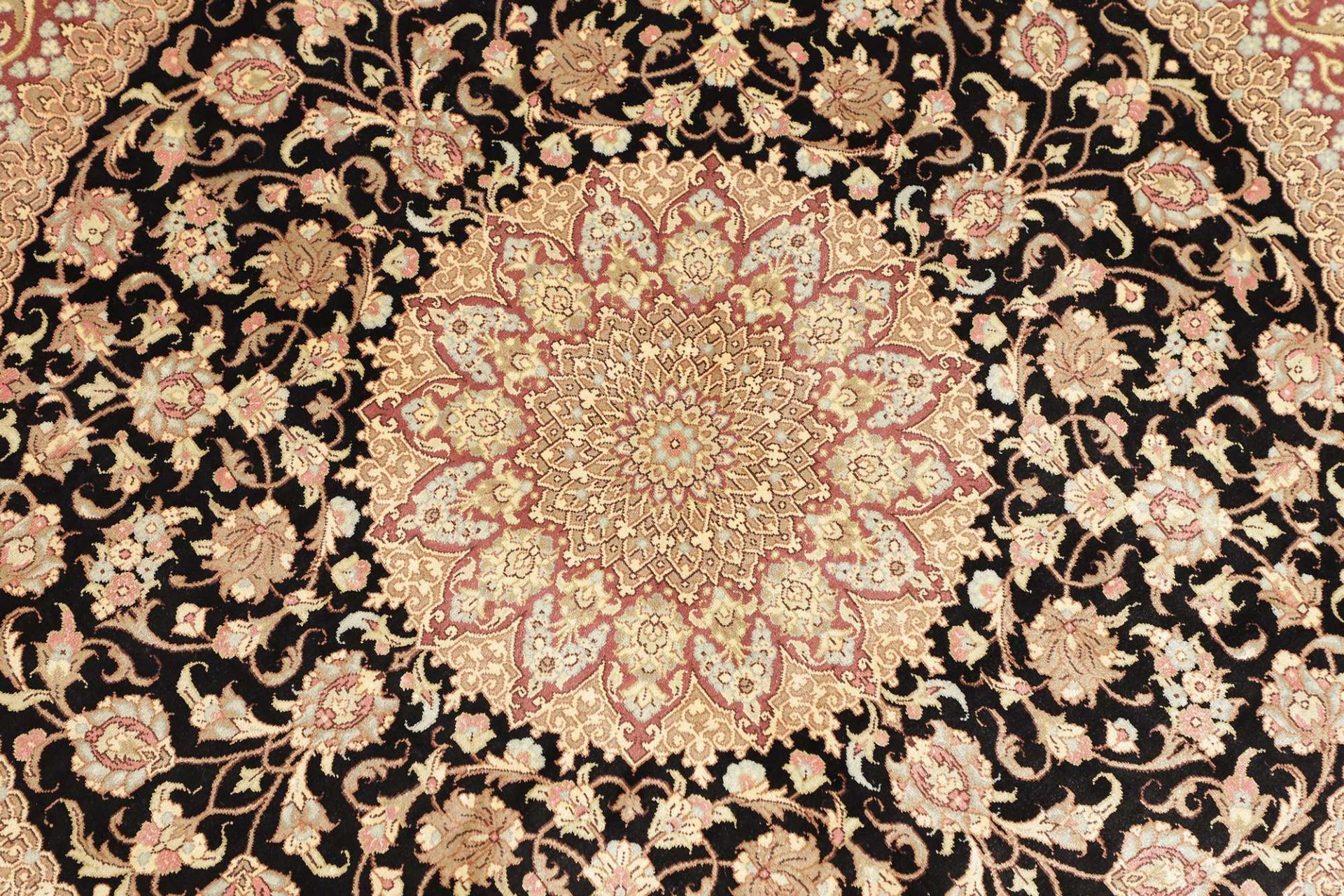 Handgeknüpfter Ghom Perserteppich, 99 × 97 cm, Seide